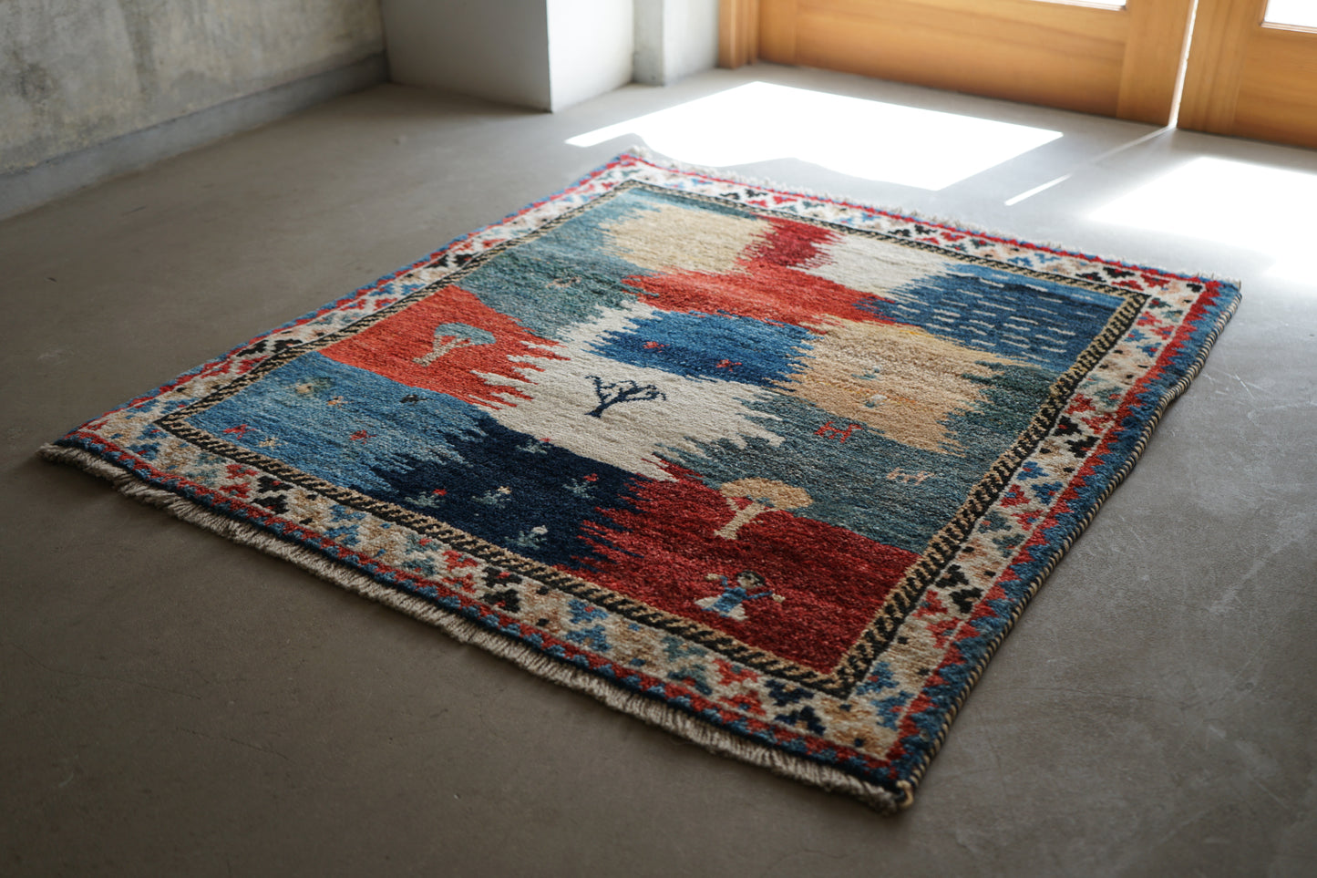 IRAN SHIRAZ QASHQAI OLD GABBEH 1940年代 94 × 84 cm / 3'0" × 2'7" ft