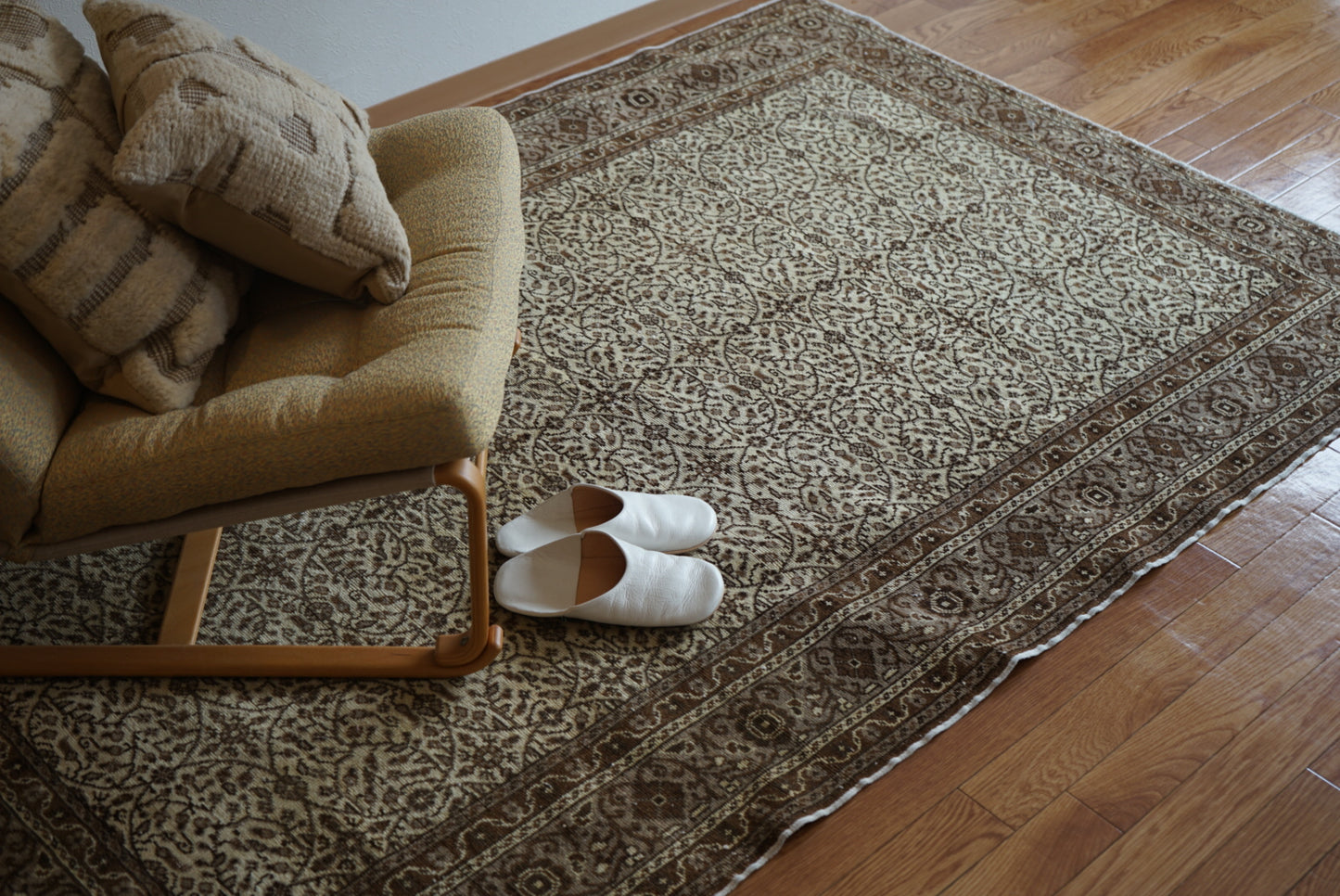 Türkiye Old Kayseri Beige , Brown Flower 1970年代 210 × 142 cm No.TR25388