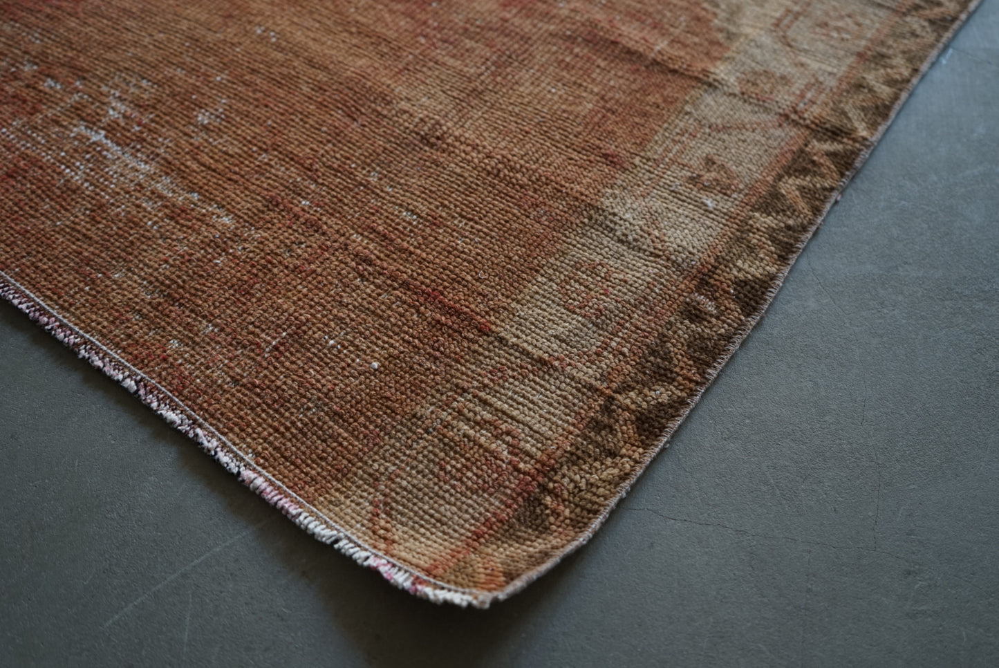 Türkiye Old Oushak Orange Prayer Small size 1970年代 129 × 81 cm No.TR25237