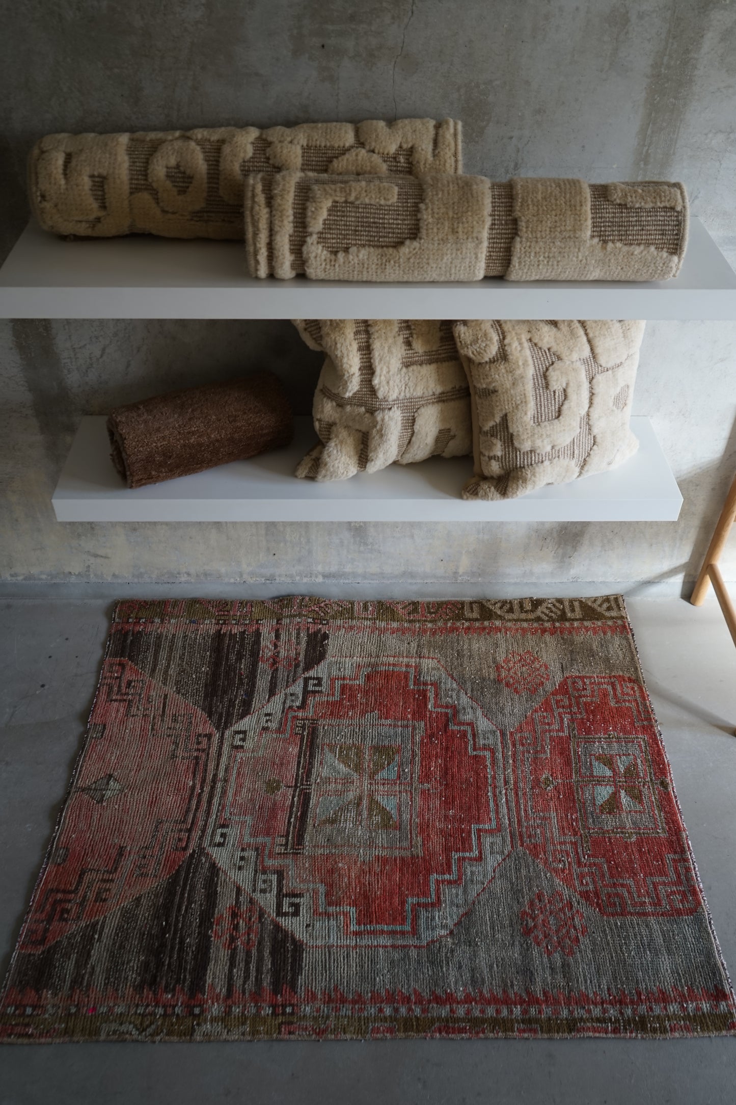 TURKEY VINTAGE SMALL RUG ANATORIA 114 × 94 cm No.TR25186