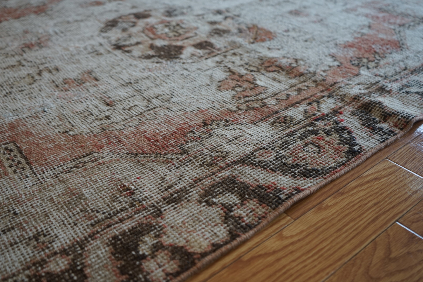 Türkiye Old Isparta Brown, CoralPink 1970年代 199 × 123 cm No.TR25277