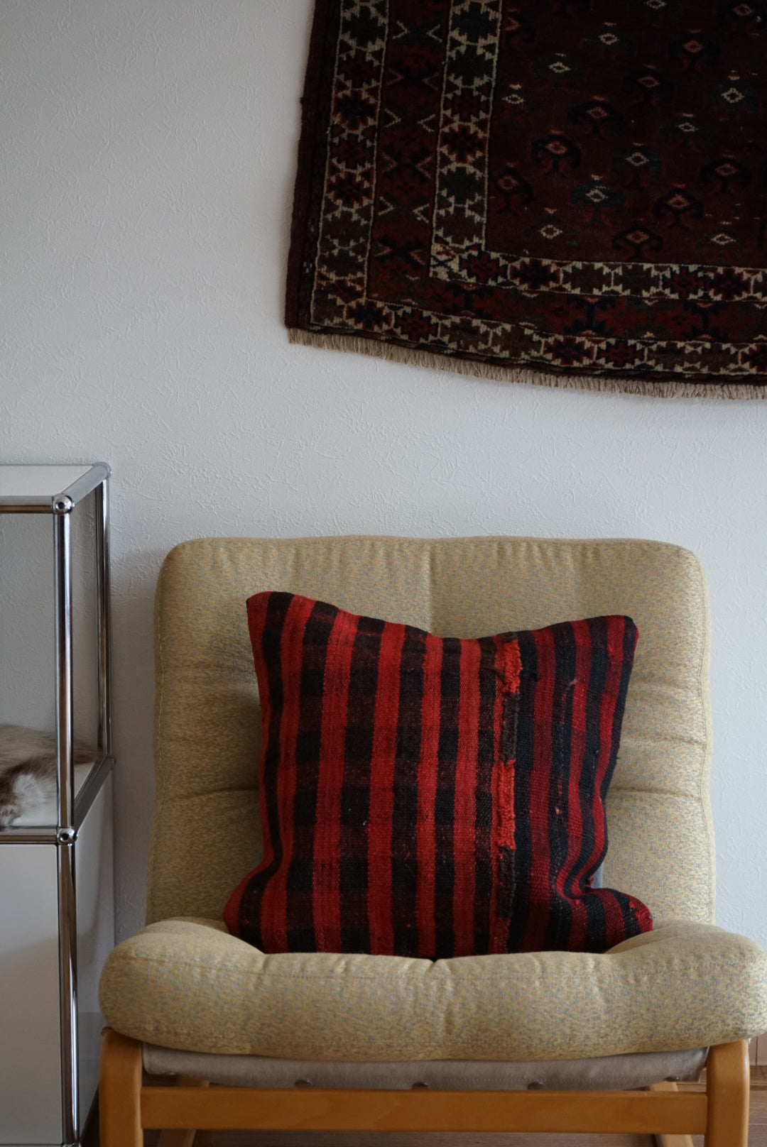 Türkiye Old Kilim Cushion Cover Red , Black Checker Design 50 × 50 cm No.TR25524 / 国内送料無料・羊毛手織りキリム