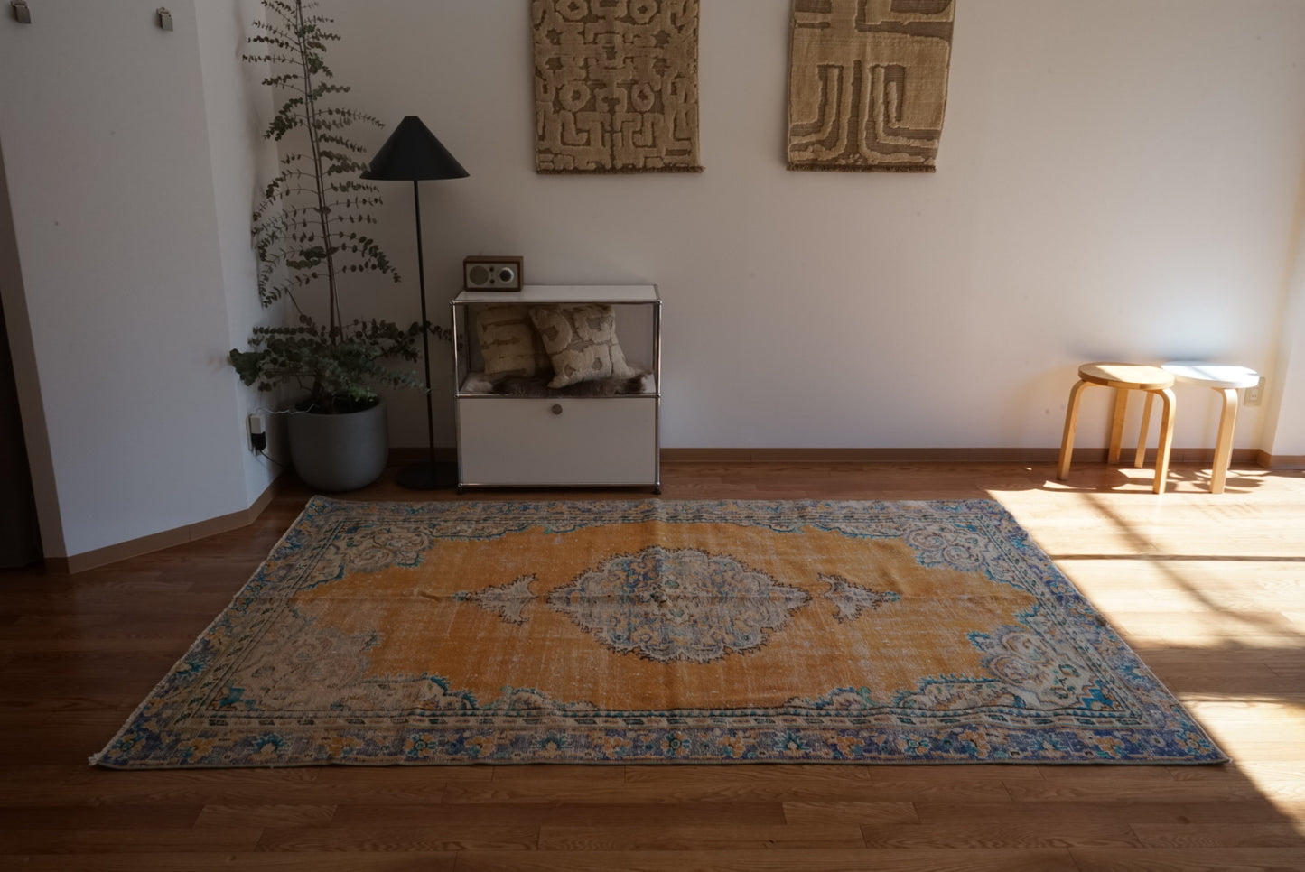 Türkiye Old Isparta Medallion Orange , Blue 1960年代 256 × 169.5 cm No.TR25469
