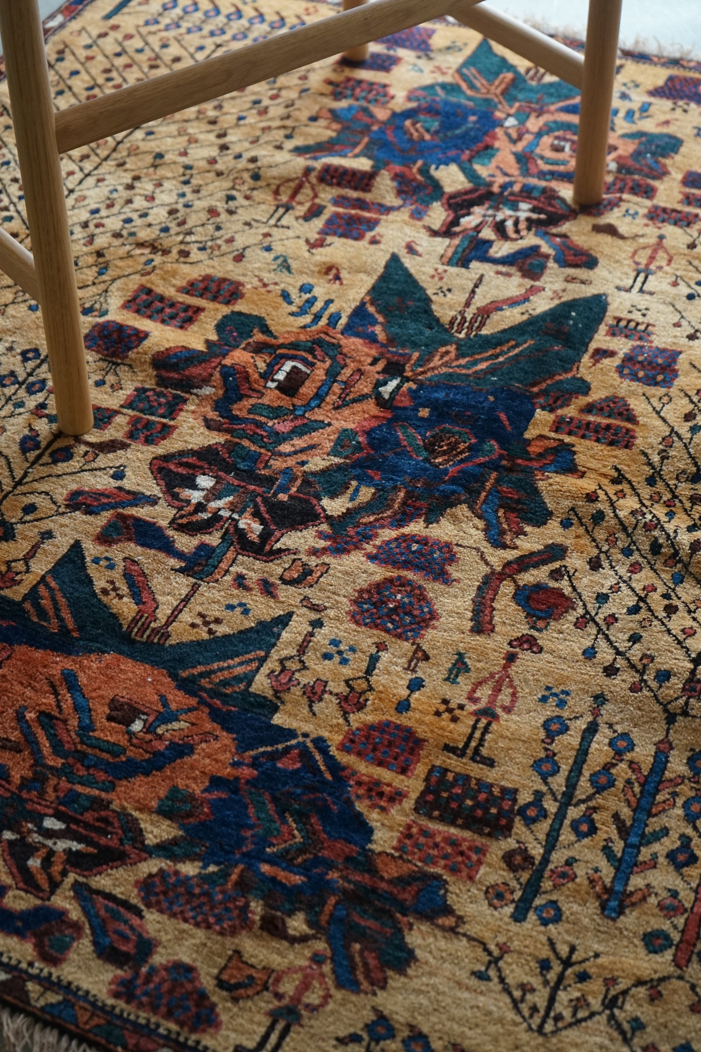 店頭販売 IRAN ANTIQUE QASHQAI SHIRAZ NEYRIZ 1770年代 114 × 129 cm