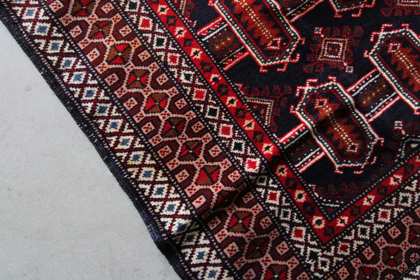 AFGHANISTAN VINTAGE BALUCH 1980年代 196.5 × 107.5 cm