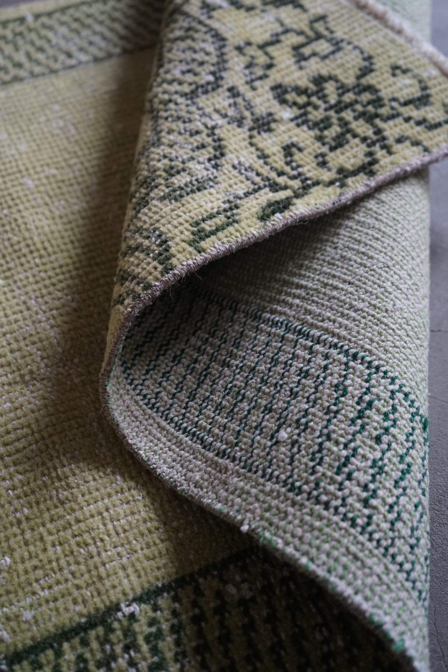 TURKEY OLD ISPARTA ARTICHOKE 1970年代 116 × 66 cm No.TR25201