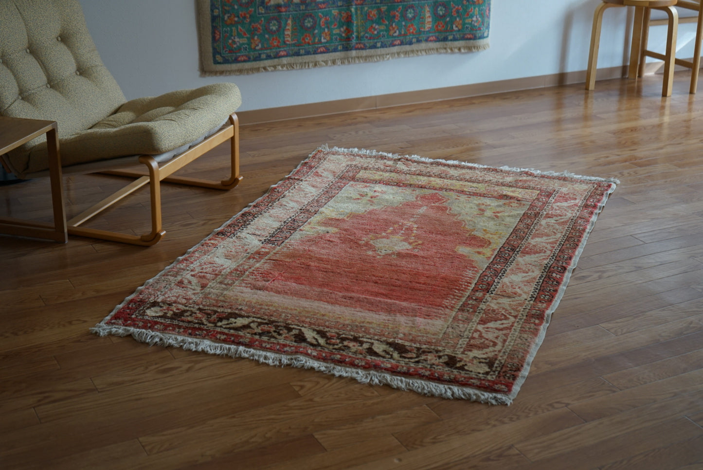 Tribal rug Türkiye Old Kayseri Prayer 1980年代 165 × 112 cm No.TR25535 / 国内送料無料・羊毛手織り絨毯