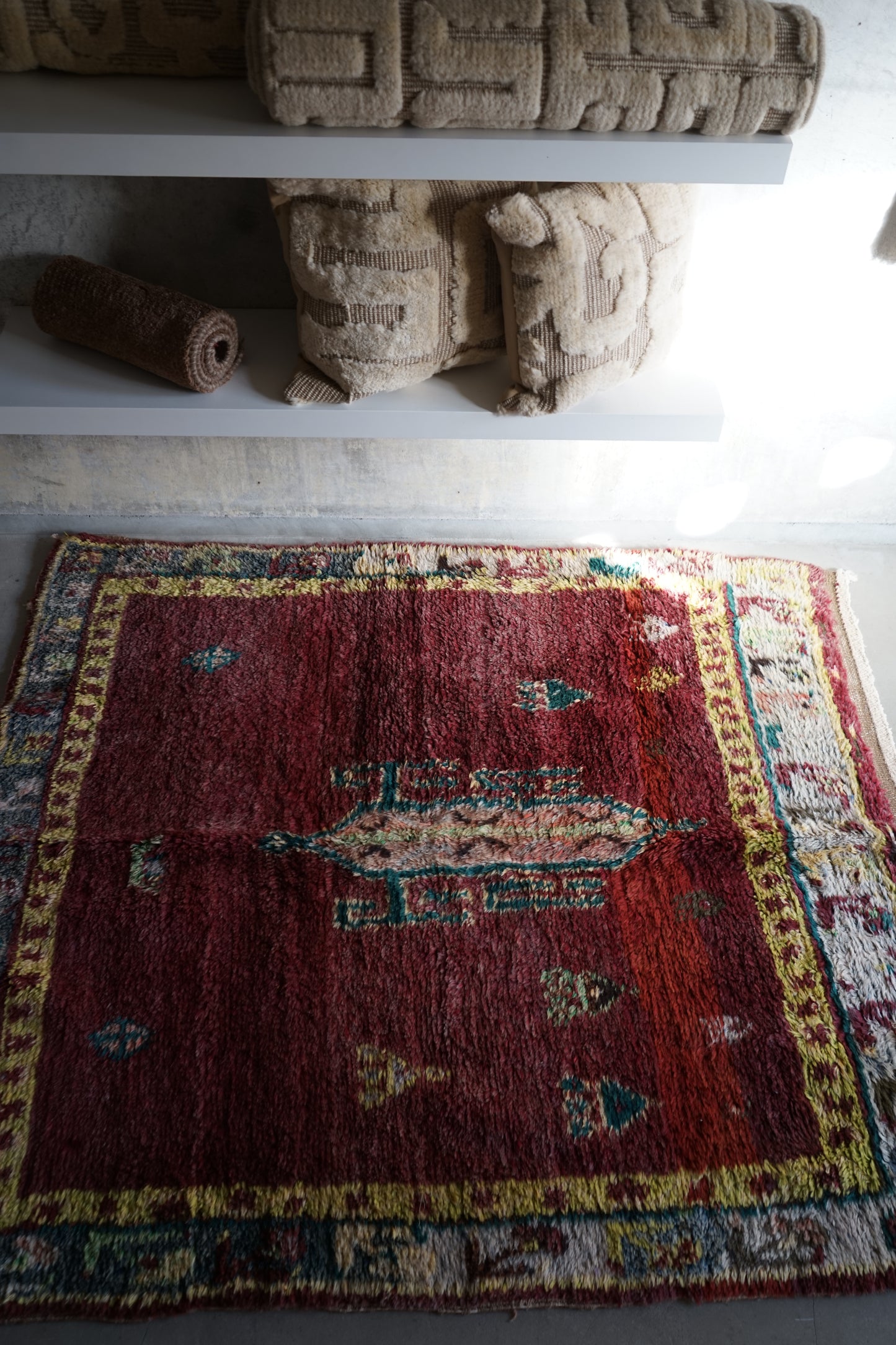 TRIBAL RUG TURKEY OLD OUSHAK 1965年代 154 × 133 cm No.TR25193