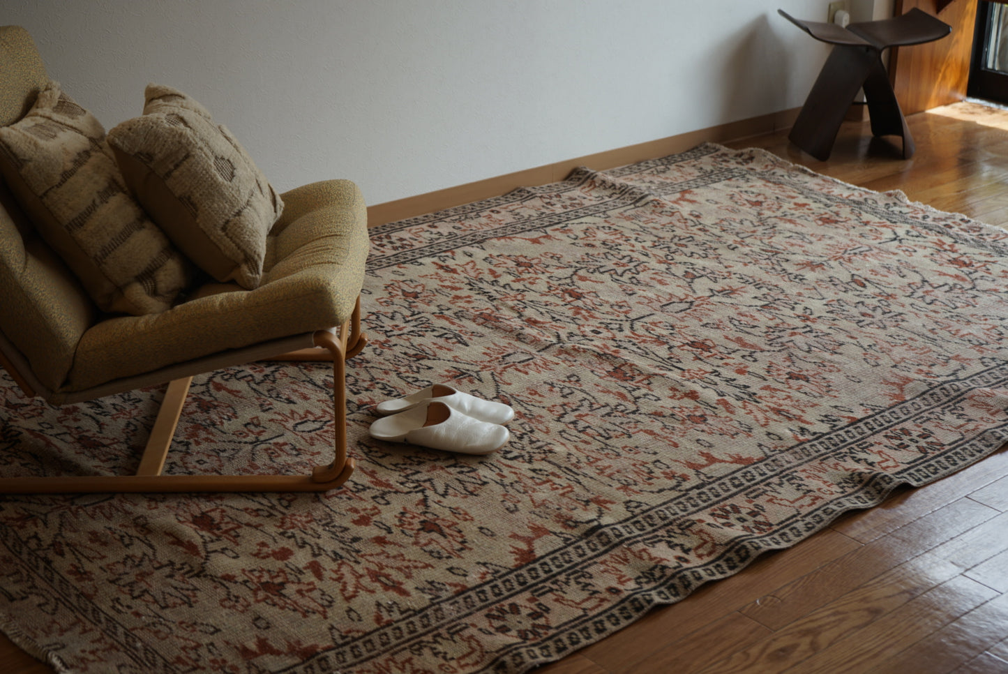 Türkiye Old Kayseri Olive , Beige Flower 1970年代 270 × 169 cm No.TR25389