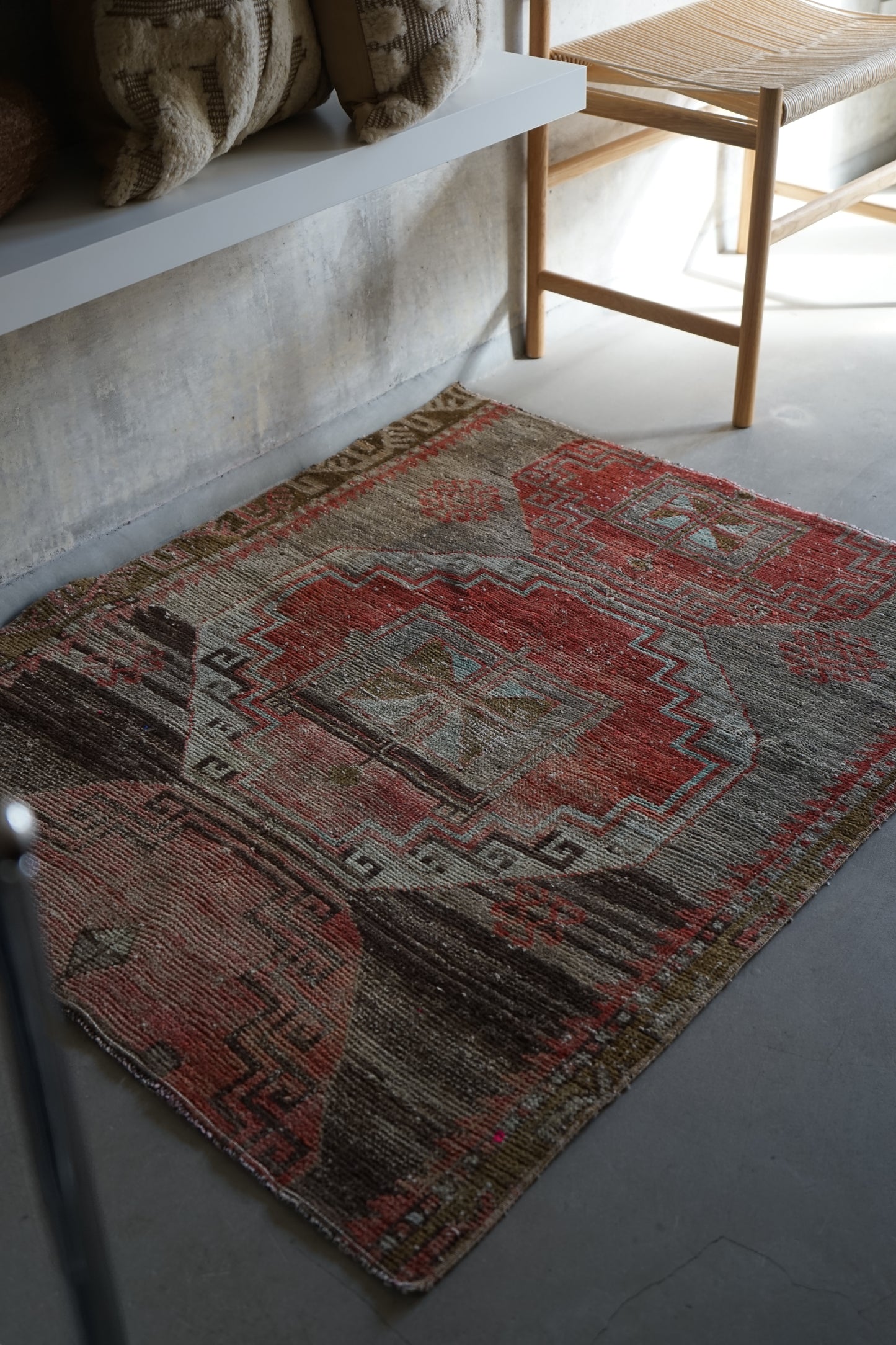 TURKEY VINTAGE SMALL RUG ANATORIA 114 × 94 cm No.TR25186