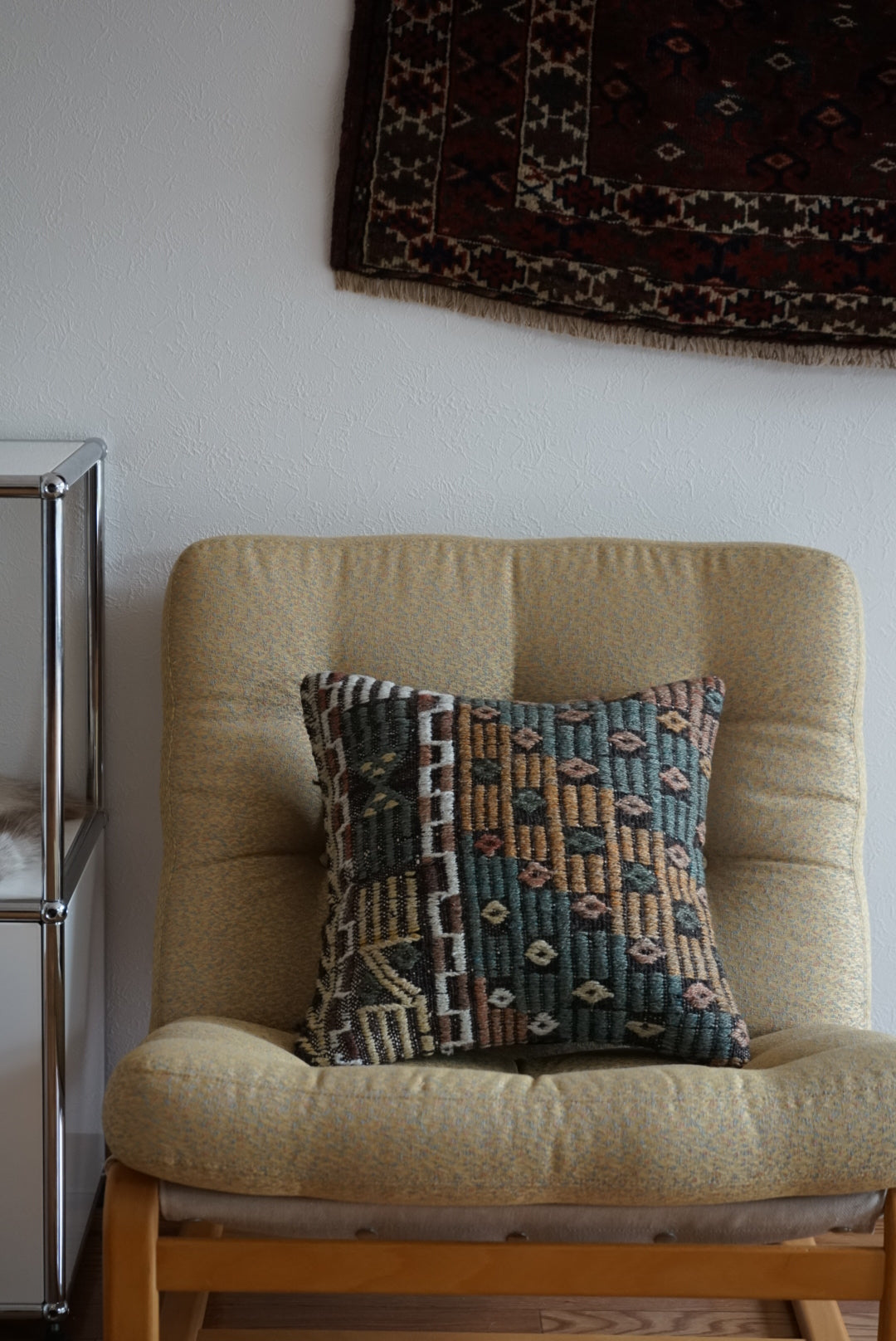 Türkiye Old Kilim Cushion Cover Bronz , Green , White Mix Color Tribal Design 38 × 38 cm No.TR25527 / 国内送料無料・羊毛手織りキリム