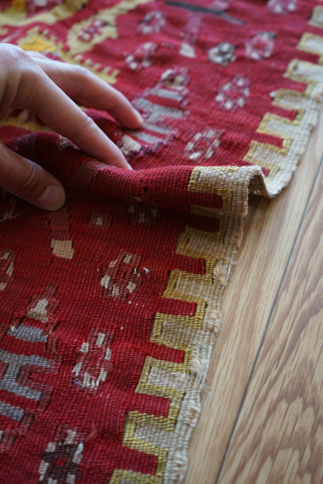 店頭販売 Tribal rug Türkiye Old Anatoria Kilim Tapestry Red , Yellow " Tree of life " 1960年代 111 × 53 cm No.TR25565 / 国内送料無料・羊毛手織りキリム