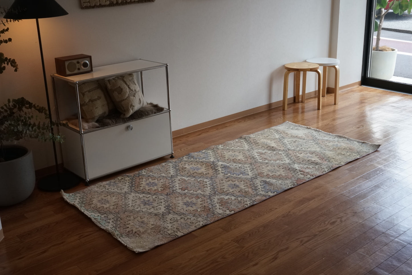 Türkiye Old Isparta Runner Beige , Blue Mix 1970年代 229 × 98 cm No.TR25471