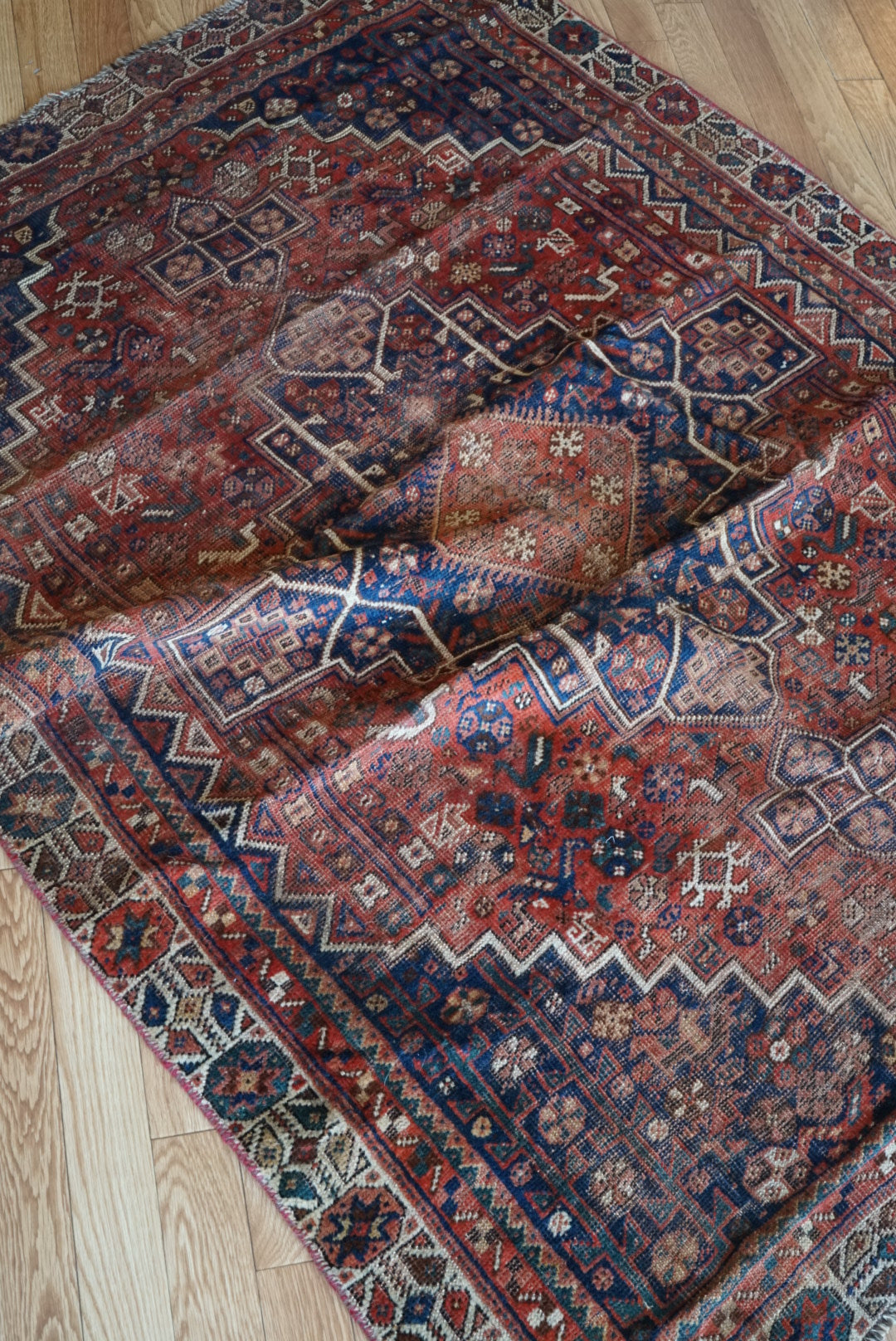 店頭販売 Afghanistan Old Persia Design 1930年代 179.5 × 140.5 cm  No.AF2535 / 国内送料無料・羊毛手織り絨毯