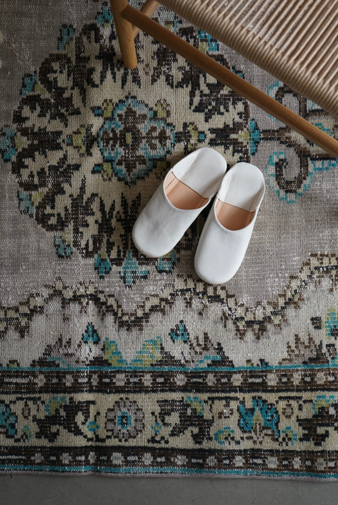 TURKEY OLD ISPARTA GREY 1970年代 223 × 136 cm No.TR25146