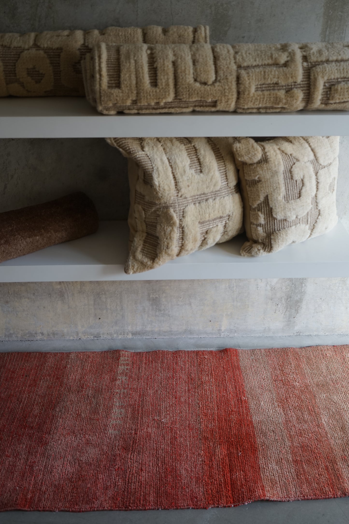 TURKEY OLD OUSHAK SALMON PINK RUNNER 1970年代 148 × 60 cm No.TR25204