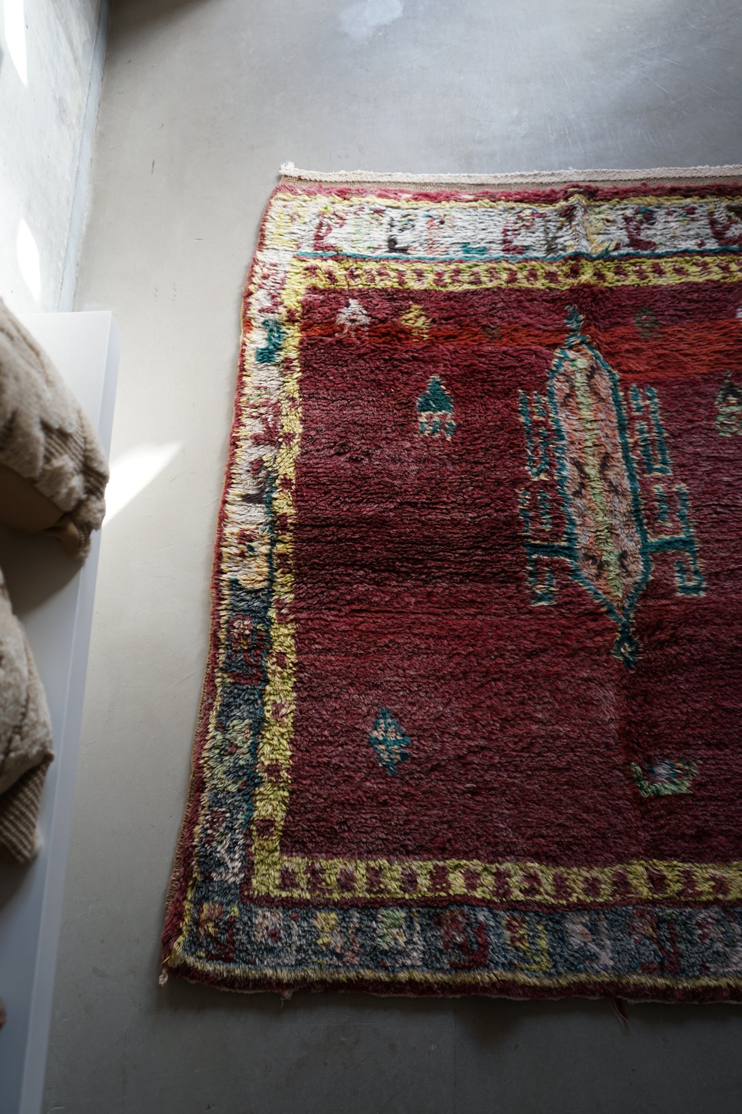 TRIBAL RUG TURKEY OLD OUSHAK 1965年代 154 × 133 cm No.TR25193