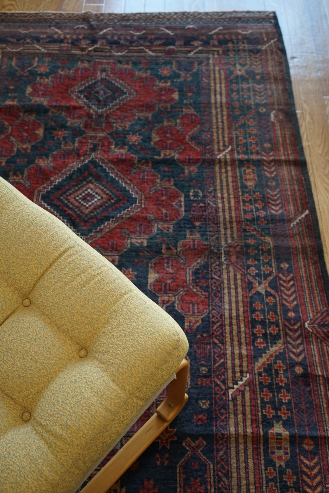 Afghanistan Vintage Baluch Navy Tribal Design 1980年代 208 × 130 cm No.AF2525