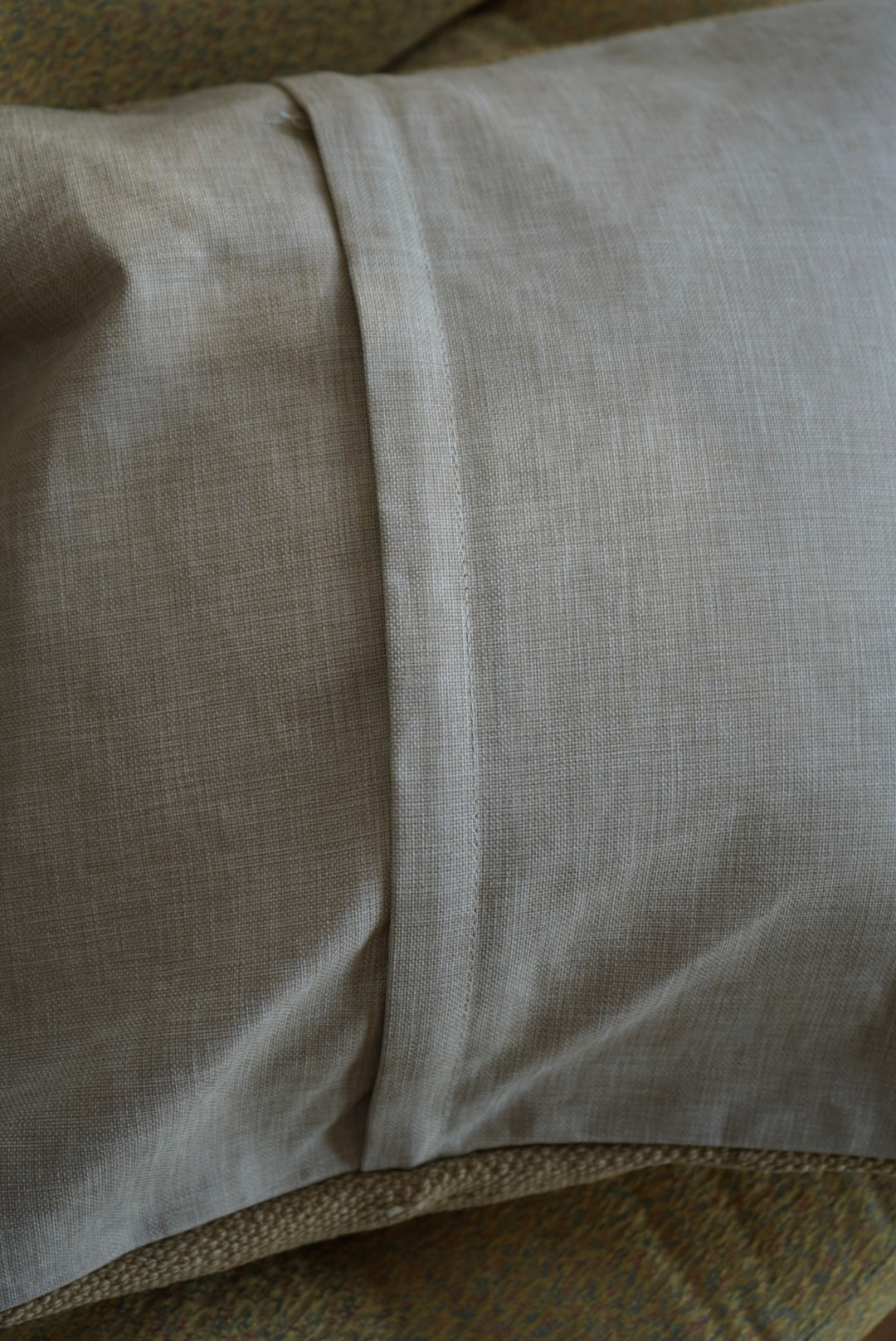Türkiye Old Kilim Cushion Cover Brown , White Stripe Design 46 × 45 cm No.TR25563 / 送料無料・羊毛手織りキリム