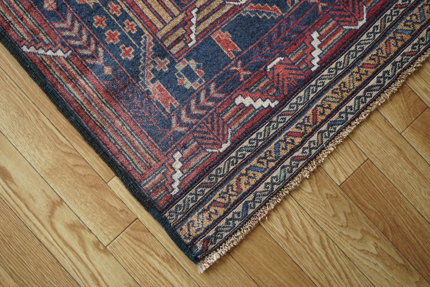 Afghanistan Vintage Baluch Navy Tribal Design 1980年代 208 × 130 cm No.AF2525
