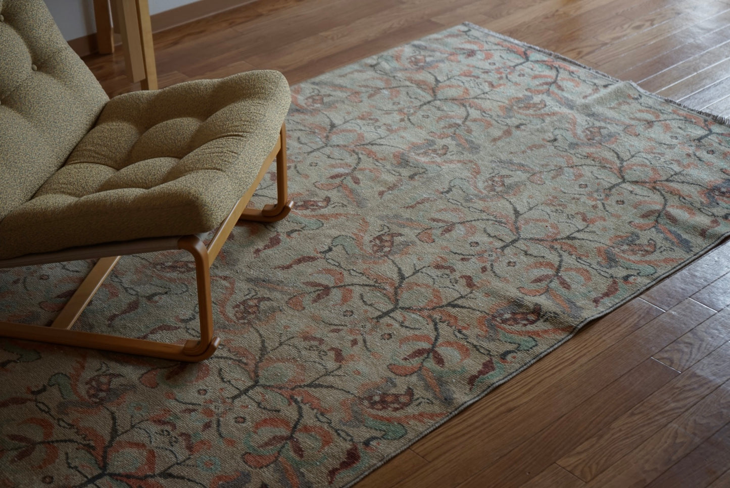 Türkiye Old Isparta Beige Floral 1970年代 218 × 136 cm No.TR25267