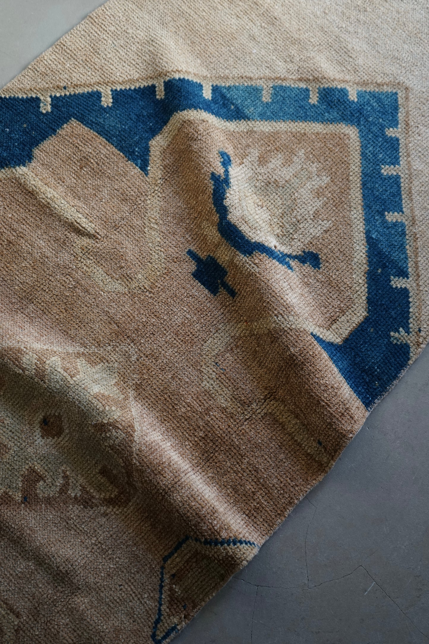 Türkiye Old Oushak Beige Runner Size 1970年代 223 × 83 cm No.TR25223