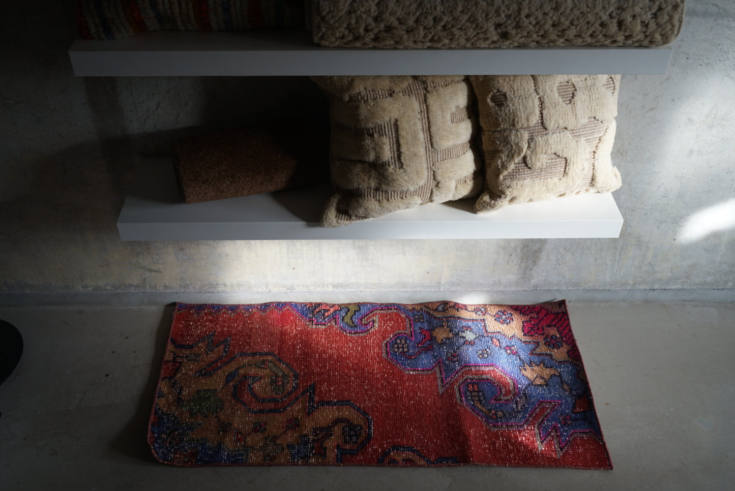 Türkiye Old Oushak Bright Red 110 × 52 cm No.TR25319