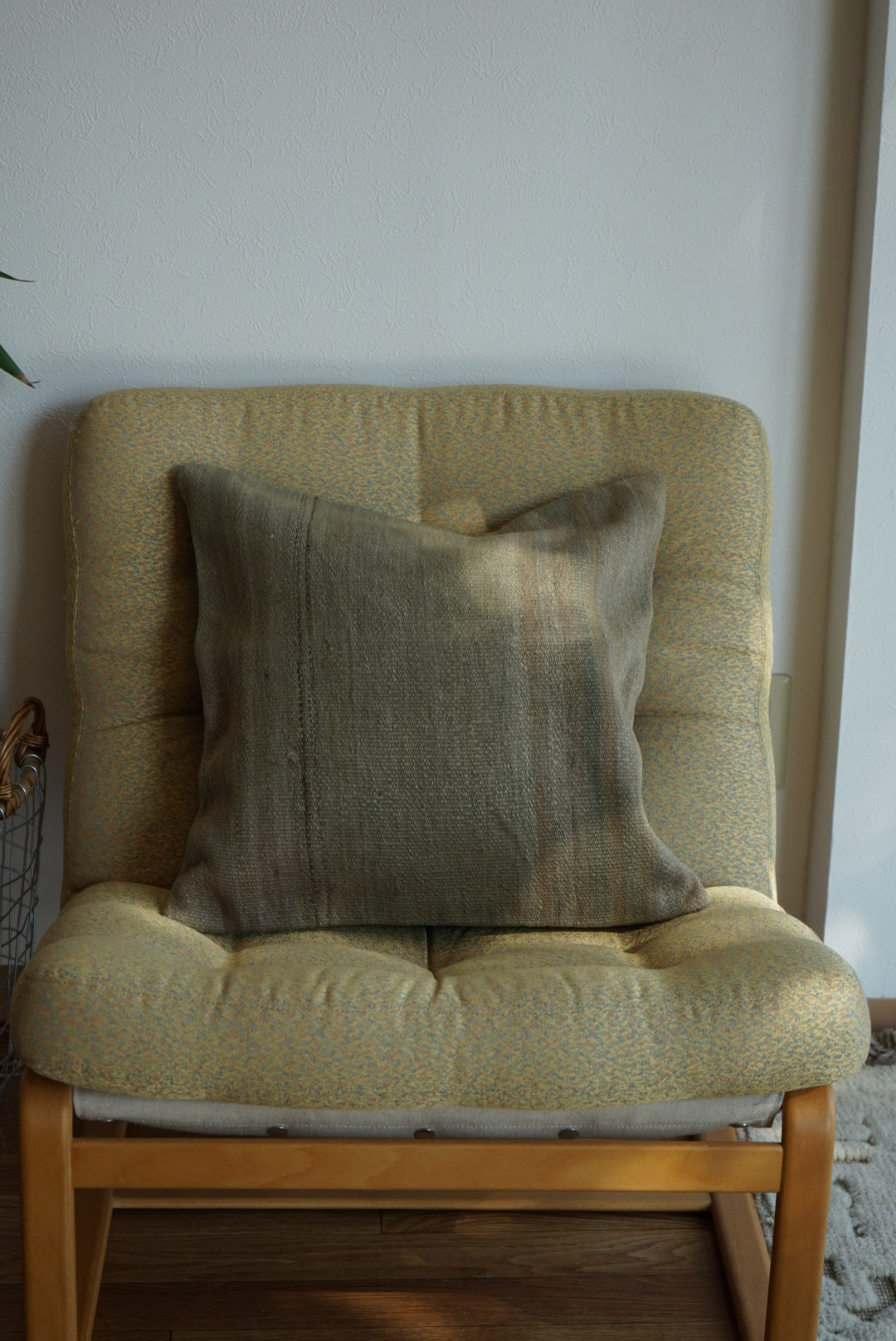 Türkiye Old Kilim Cushion Cover Sage Green Stripe Design 46 × 45 cm No.TR25562 / 送料無料・羊毛手織りキリム
