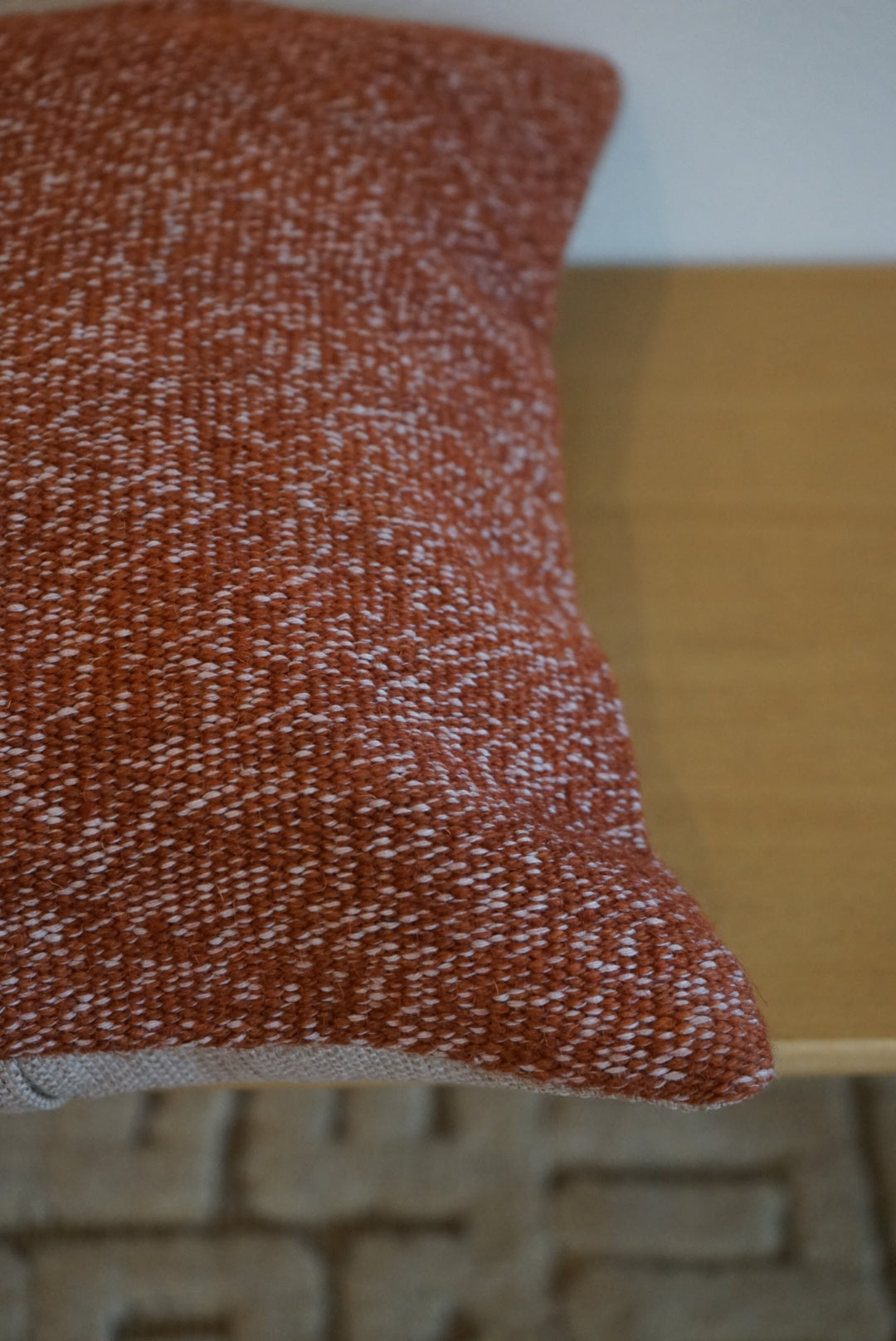 Türkiye Old Kilim Cushion Cover Brick Red 44 × 44 cm No.TR25571 / 送料無料・羊毛手織りキリム