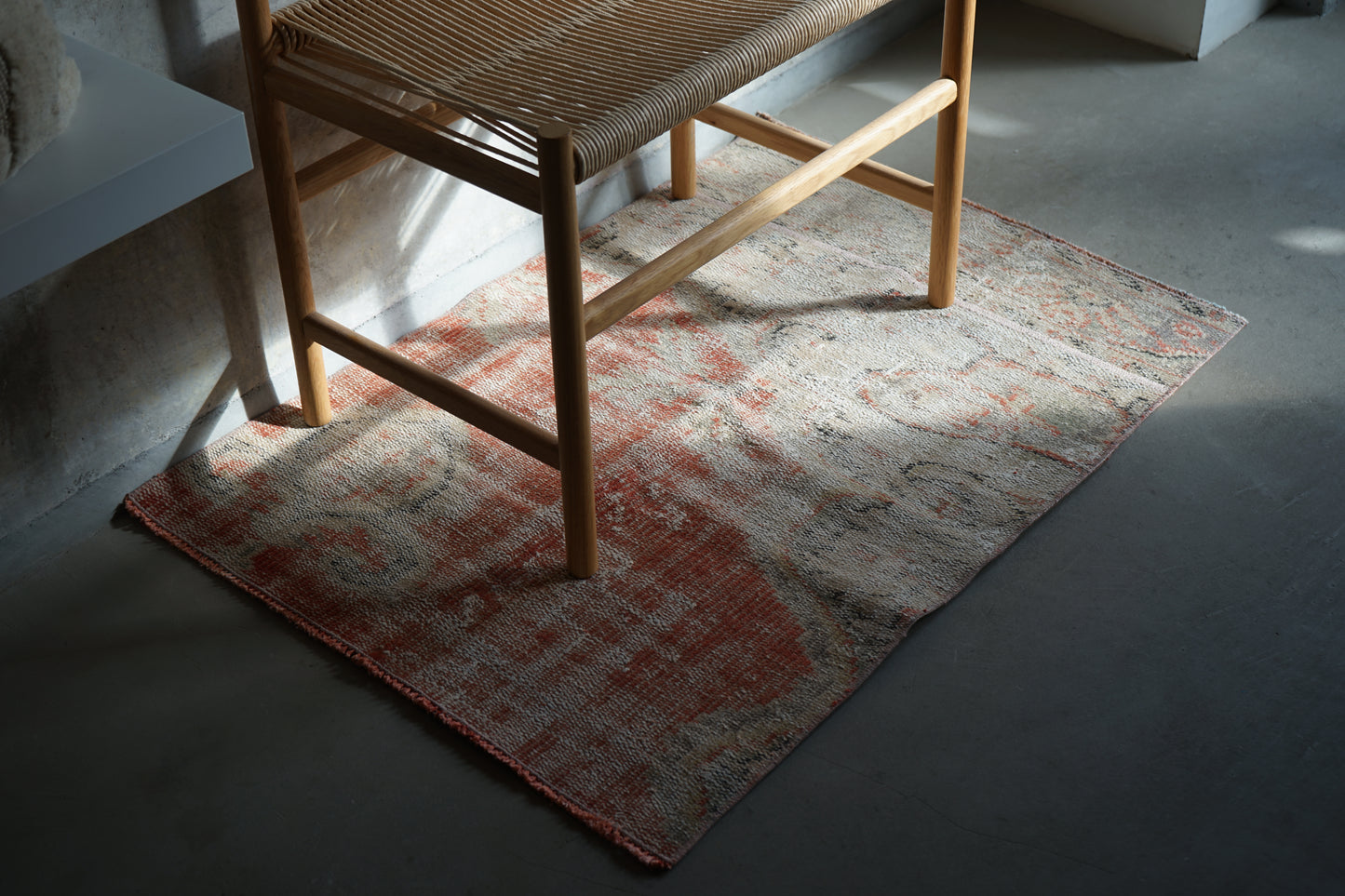 TURKEY VINTAGE SMALL RUG RED FLORAL 97 × 69 cm No.TR25183