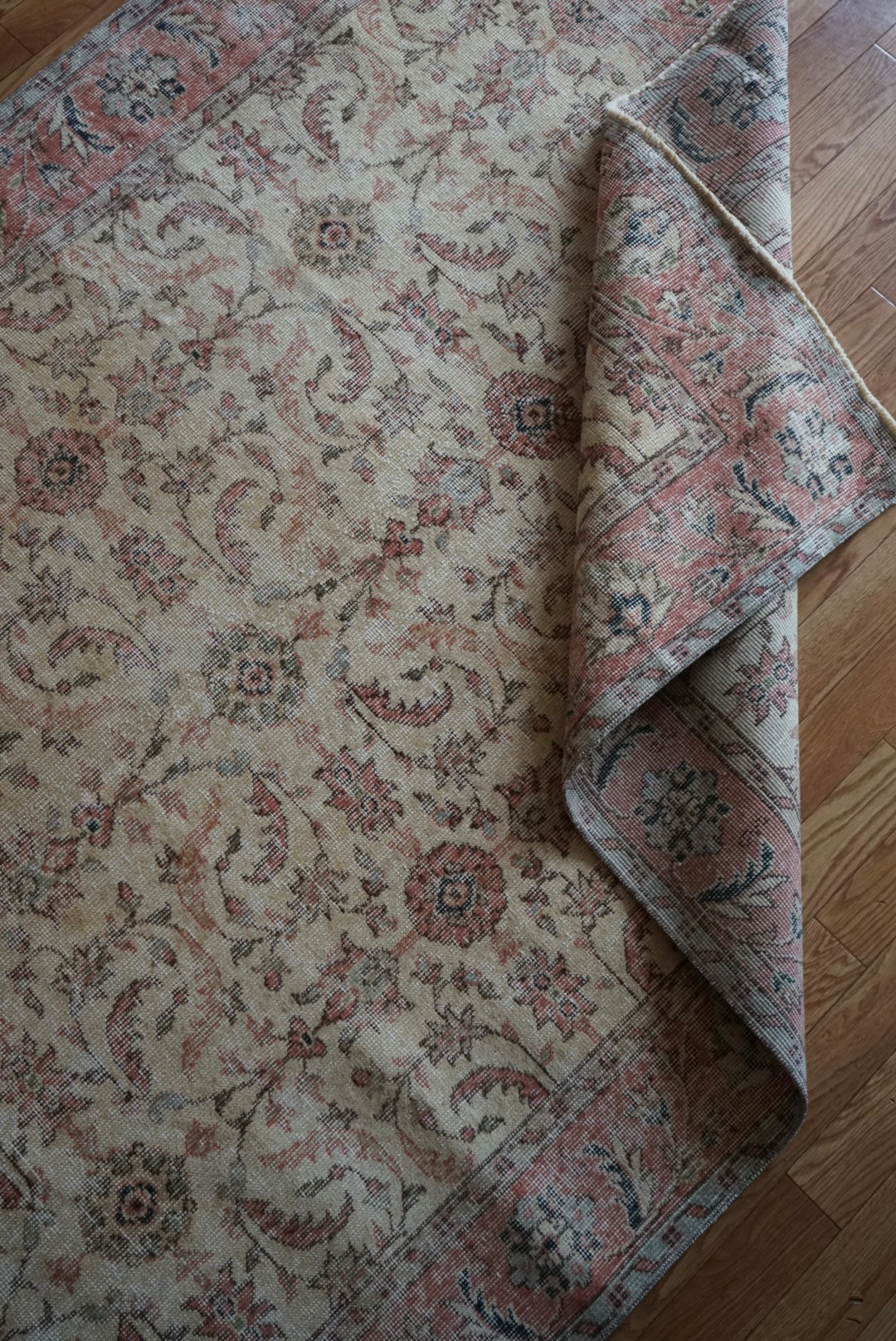 Türkiye Old Isparta Floral Pink , Beige 1970年代 250 × 154 cm No.TR25496 / 国内送料無料
