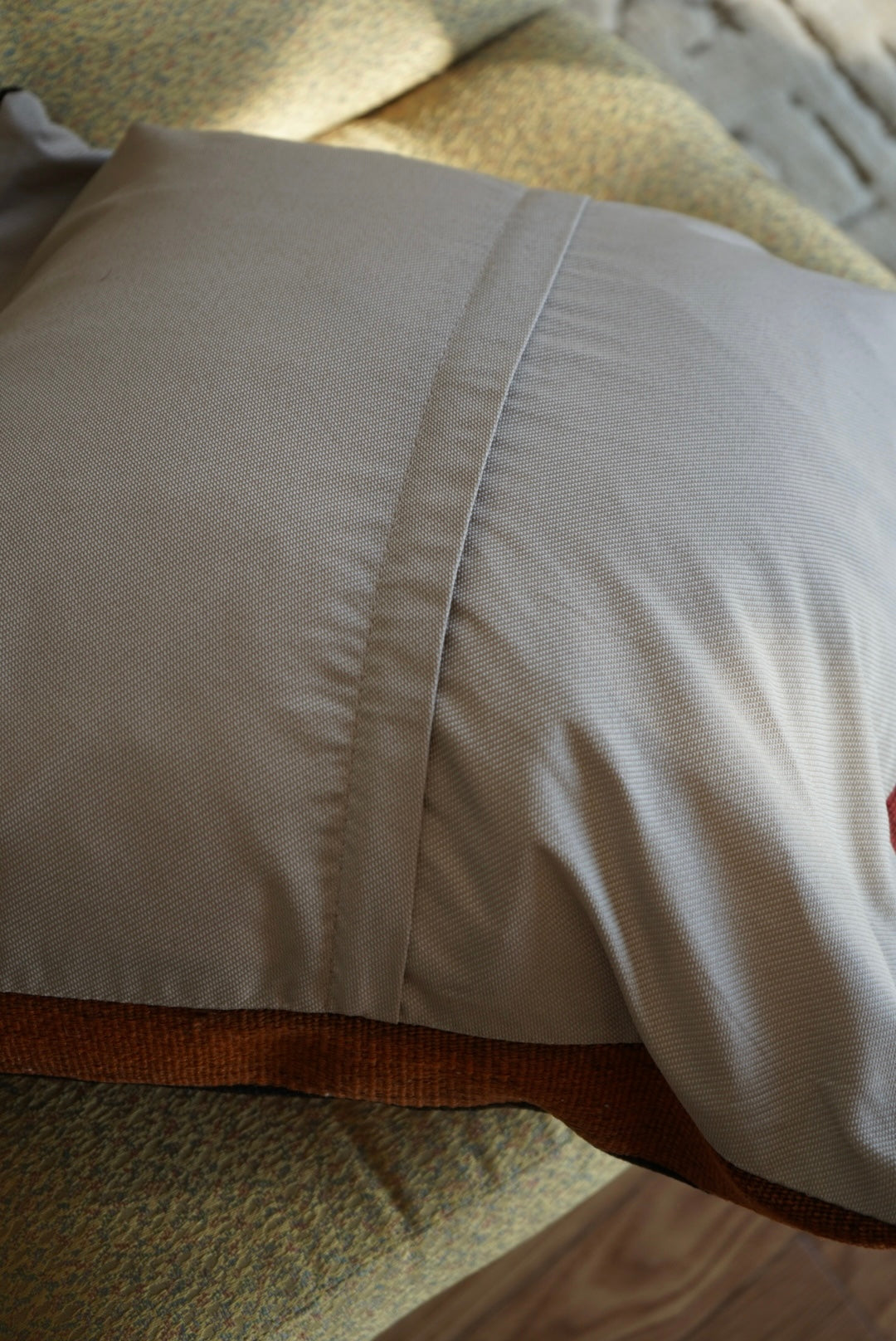 Türkiye Old Kilim Cushion Cover Red , Orange , Black Stripe Design 50 × 50 cm No.TR25561 / 送料無料・羊毛手織りキリム