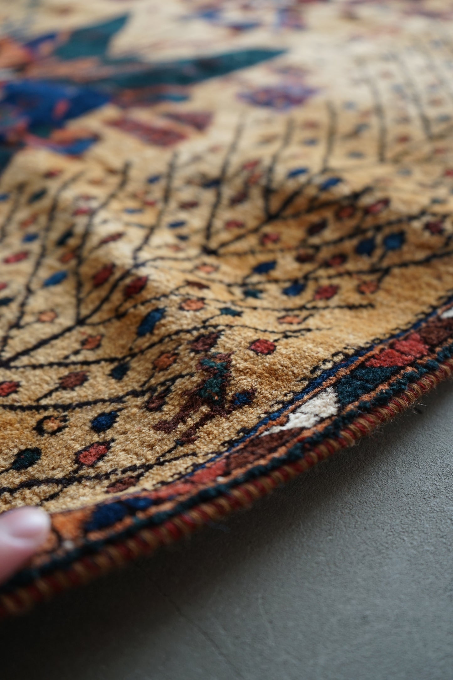 店頭販売 IRAN ANTIQUE QASHQAI SHIRAZ NEYRIZ 1770年代 114 × 129 cm