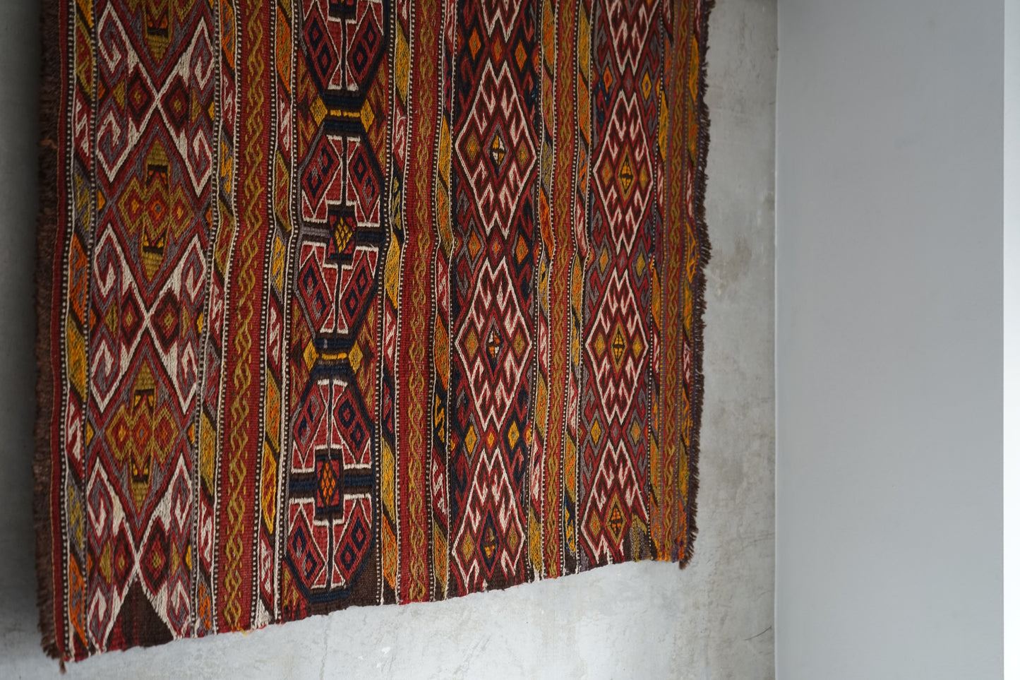 EASTERN TURKEY VINTAGE KURDISTAN KILIM 1965-1970年代 92 × 81 cm