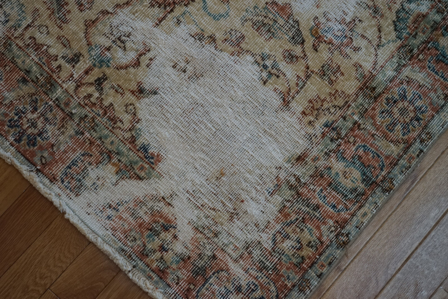 Türkiye Old Isparta Ancient Beige Floral 1970年代 214 × 114.5 cm No.TR25436