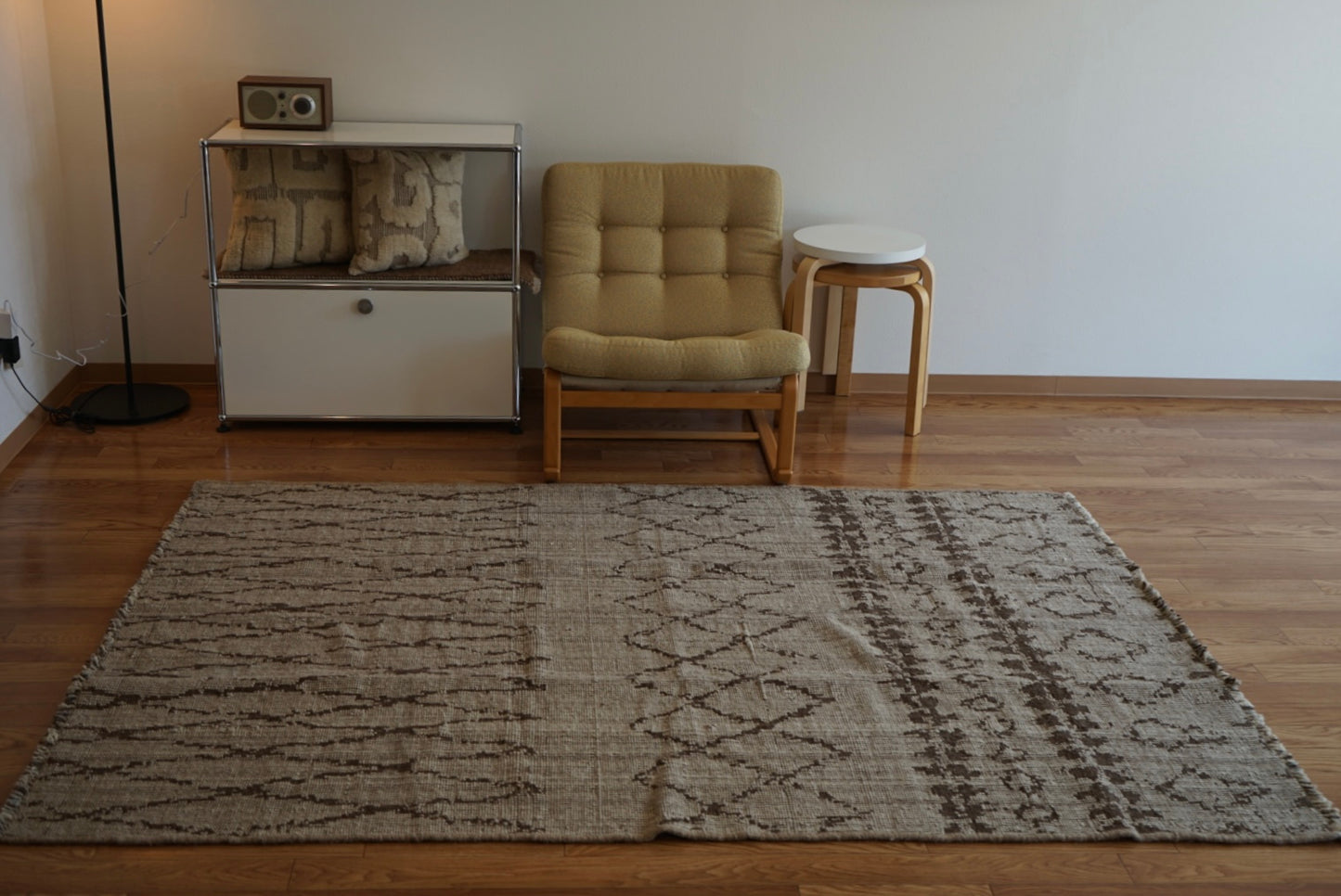 店頭販売 ORIGINAL IRAN QASHQAI KILIM " TRIBE " 204 × 142 cm