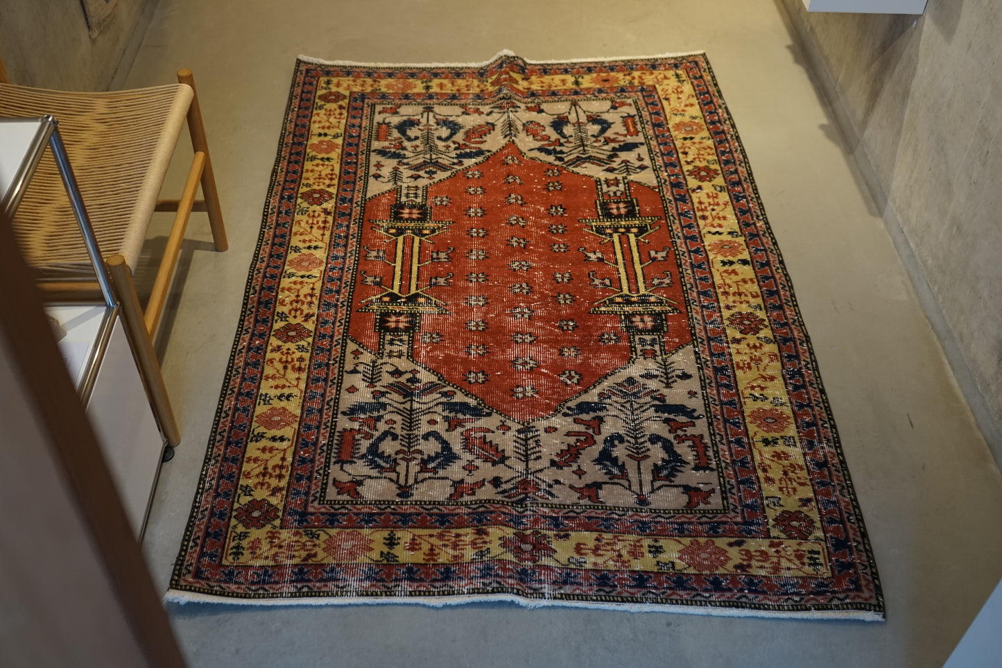 TURKEY VINTAGE ISPARTA PRAYER RUG 1950-1960年代 173 × 122 cm No.TR25174