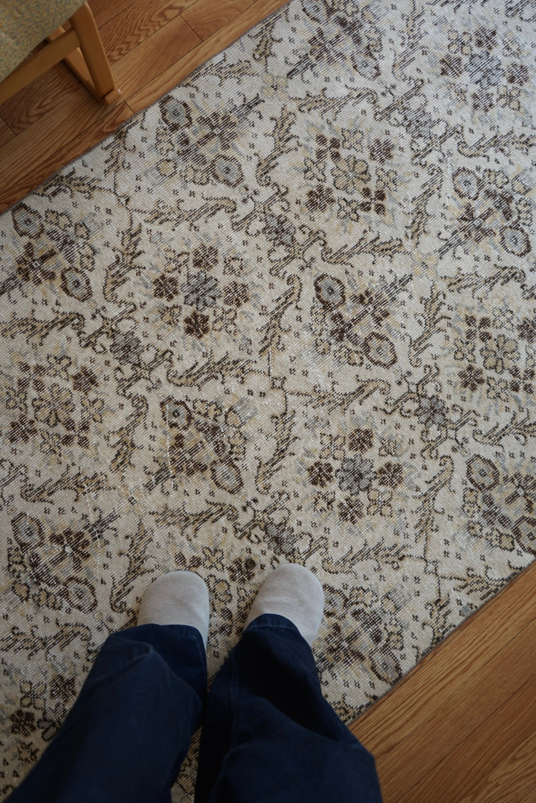 Türkiye Old Isparta Beige , Blue Floral 1970年代 191.5 × 116 cm No.TR25407