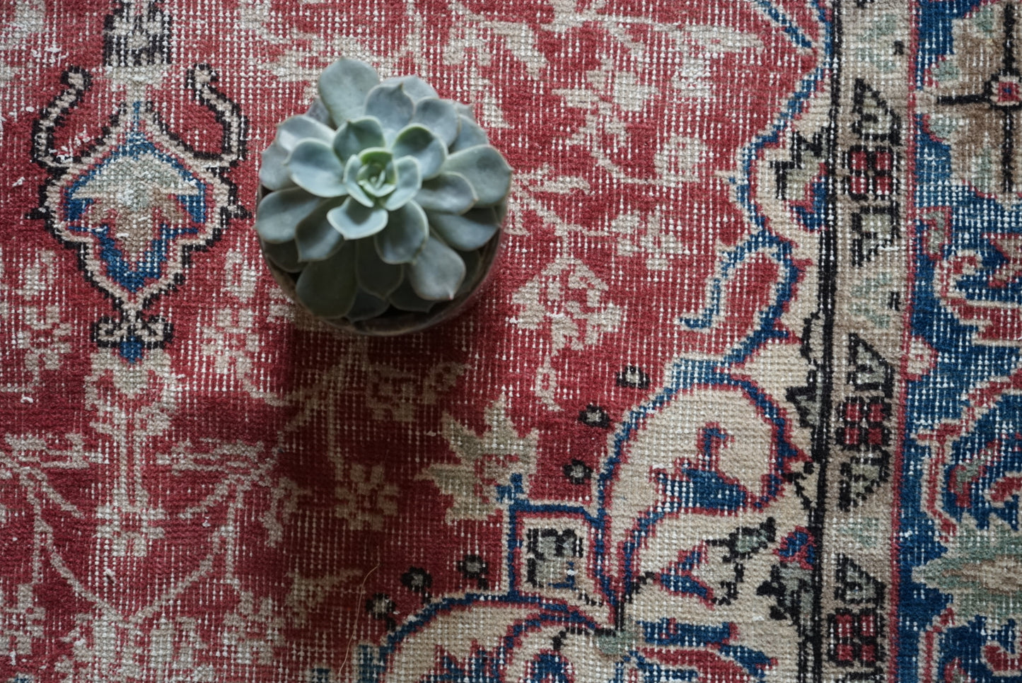 Türkiye Old Isparta Floral Red Medallion 1970年代 204 × 110.5 cm No.TR25258