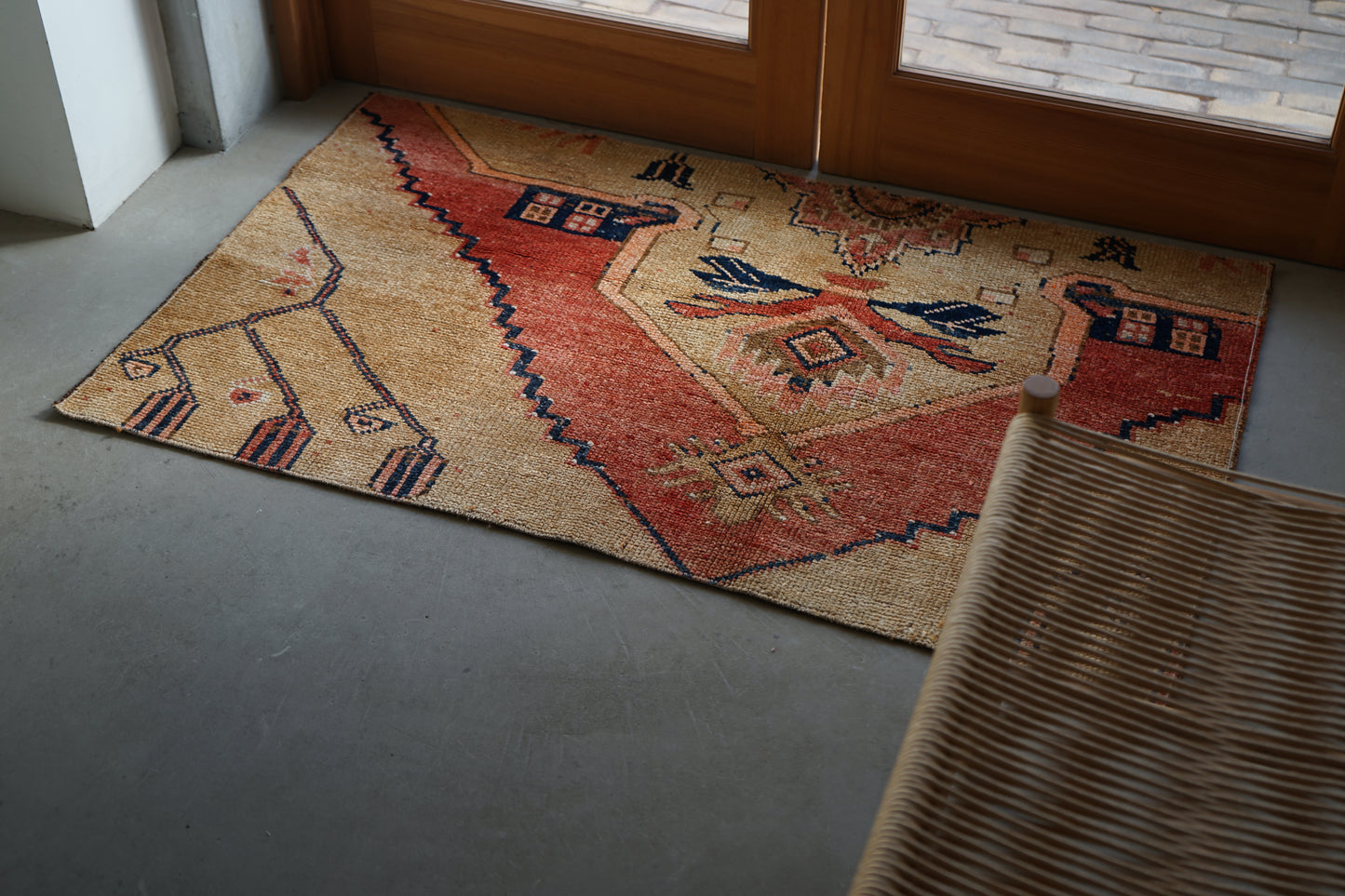 TURKEY OLD ISPARTA ORIENTAL BEIGE SMALL SIZE 124 × 73 cm No.TR25215