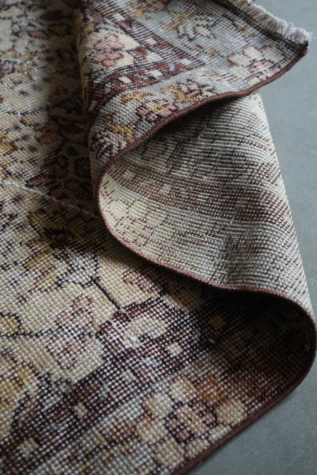 Türkiye Old Isparta Brown Floral 1970年代 204 × 107 cm No.TR25255