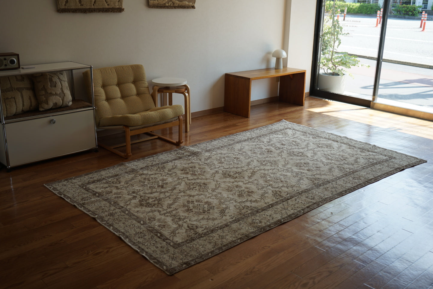 Türkiye Old Isparta Beige Floral 1970年代 272 × 152 cm No.TR25351