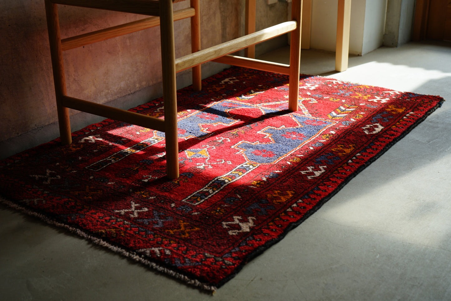 AFGHANISTAN VINTAGE TURKMEN PRAYER RUG 1980年代 124 × 76 cm