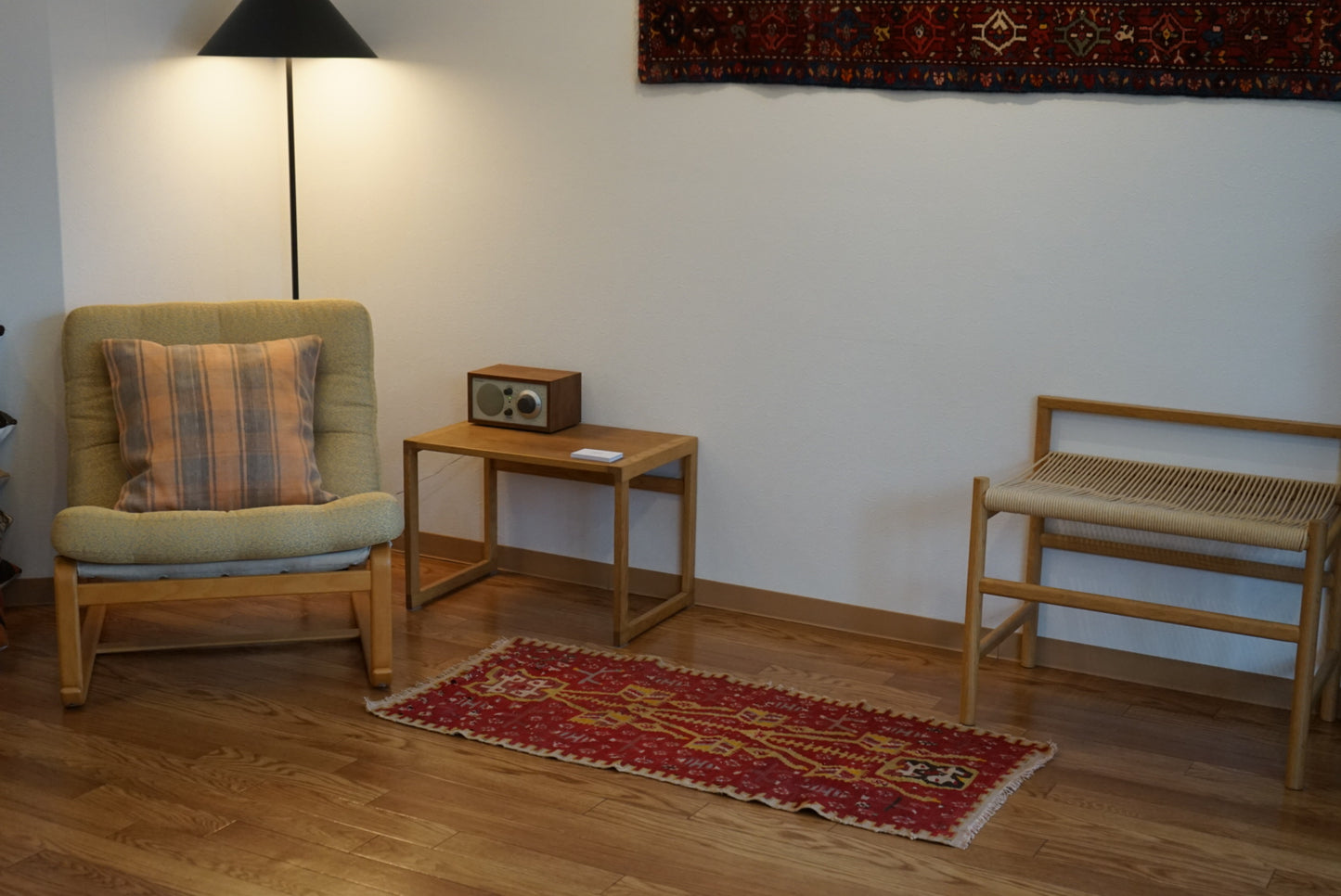 店頭販売 Tribal rug Türkiye Old Anatoria Kilim Tapestry Red , Yellow " Tree of life " 1960年代 111 × 53 cm No.TR25565 / 国内送料無料・羊毛手織りキリム