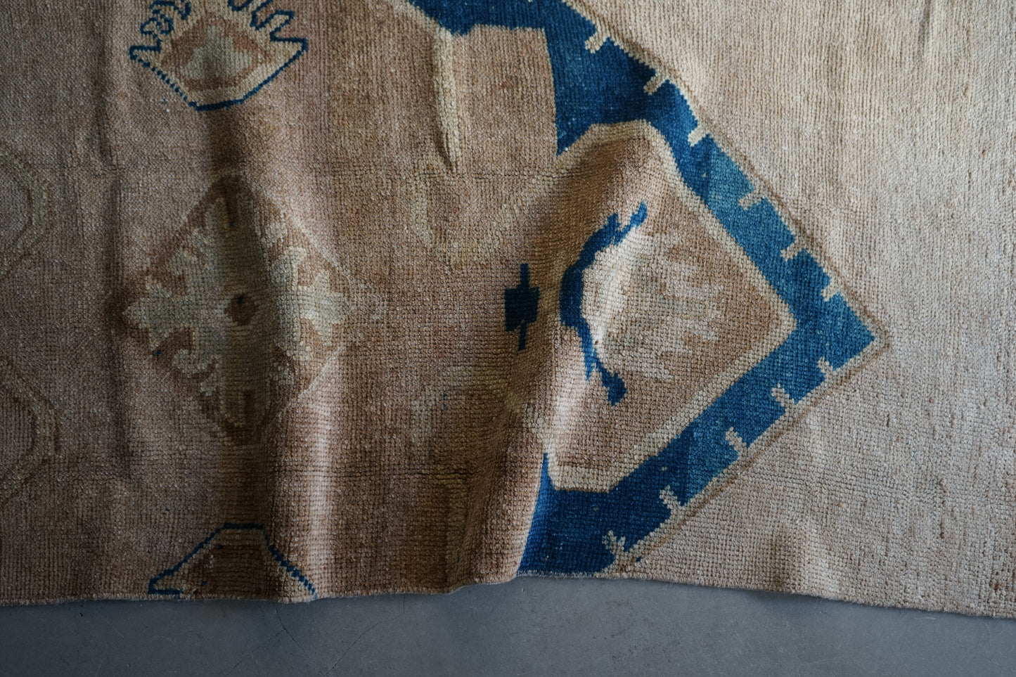 Türkiye Old Oushak Beige Runner Size 1970年代 223 × 83 cm No.TR25223