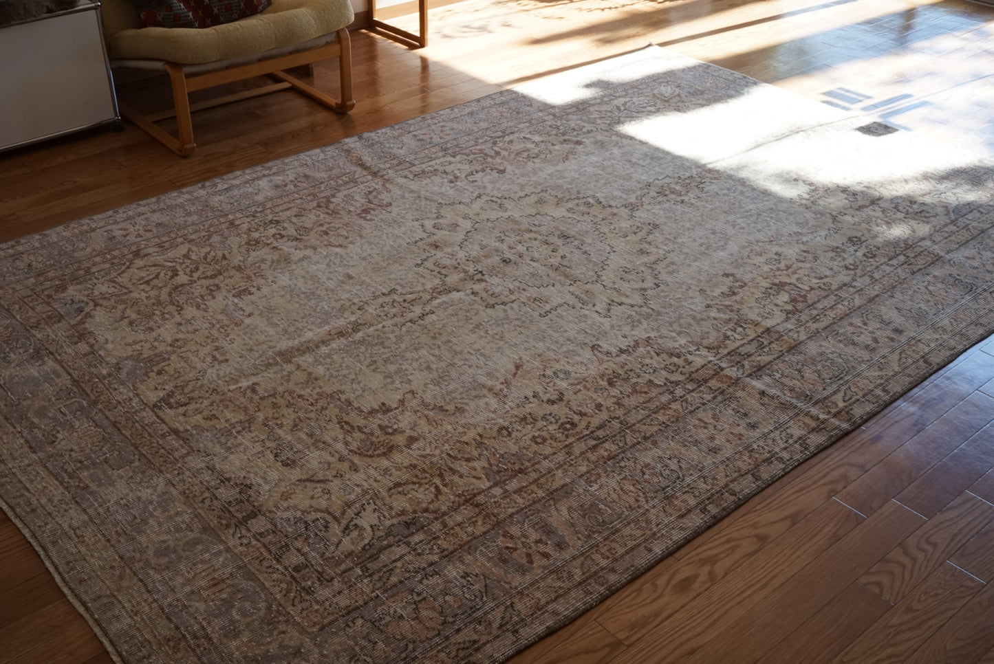 Türkiye Old Isparta Medallion Beige , Glay 1960年代 284 × 183.5 cm No.TR25476