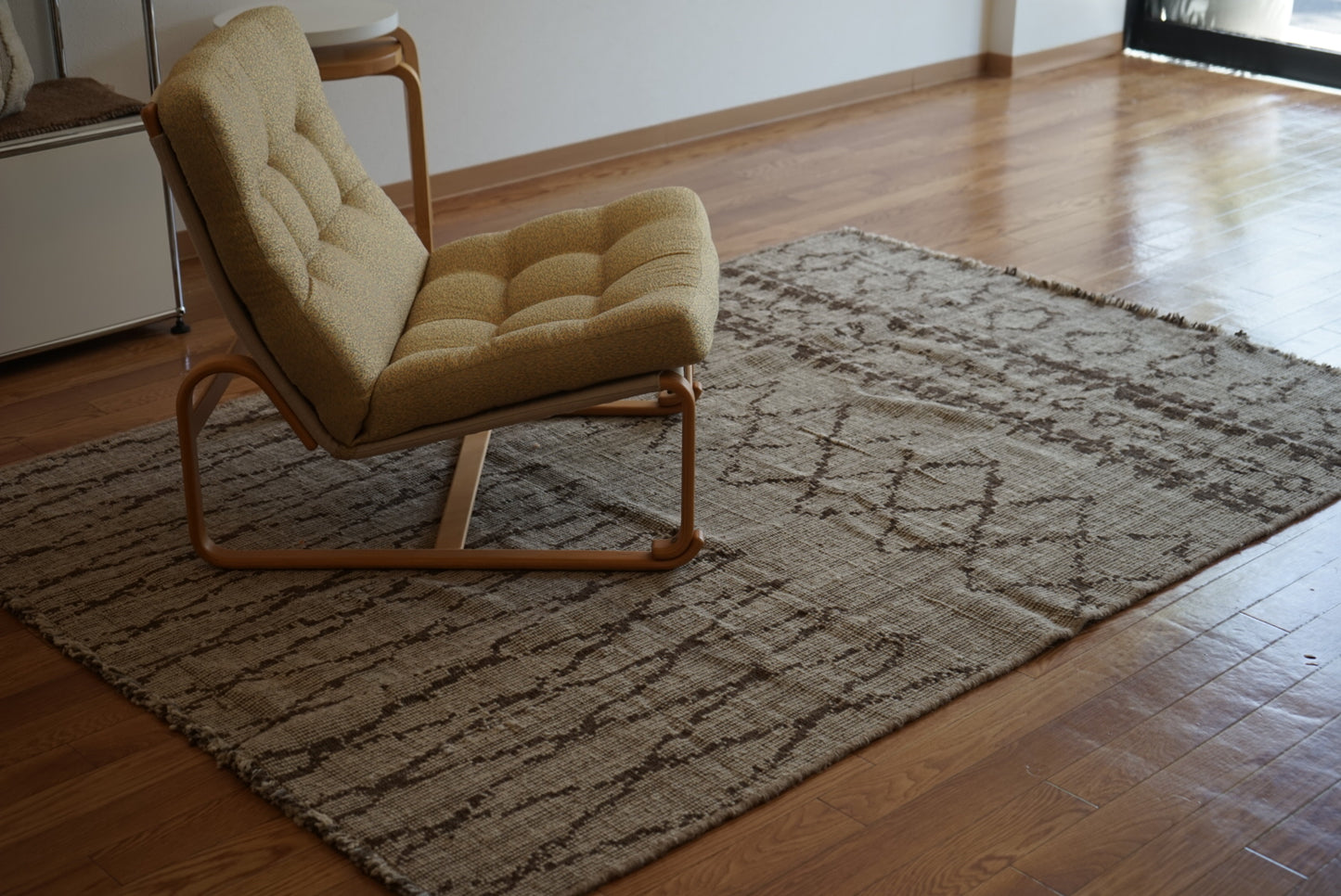 店頭販売 ORIGINAL IRAN QASHQAI KILIM " TRIBE " 204 × 142 cm
