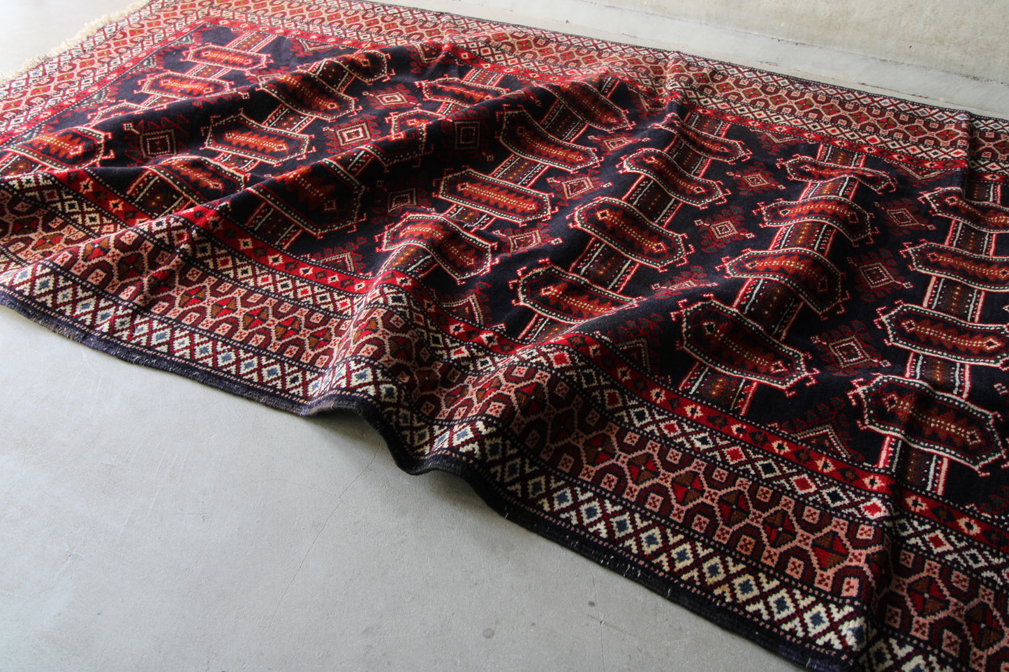 AFGHANISTAN VINTAGE BALUCH 1980年代 196.5 × 107.5 cm