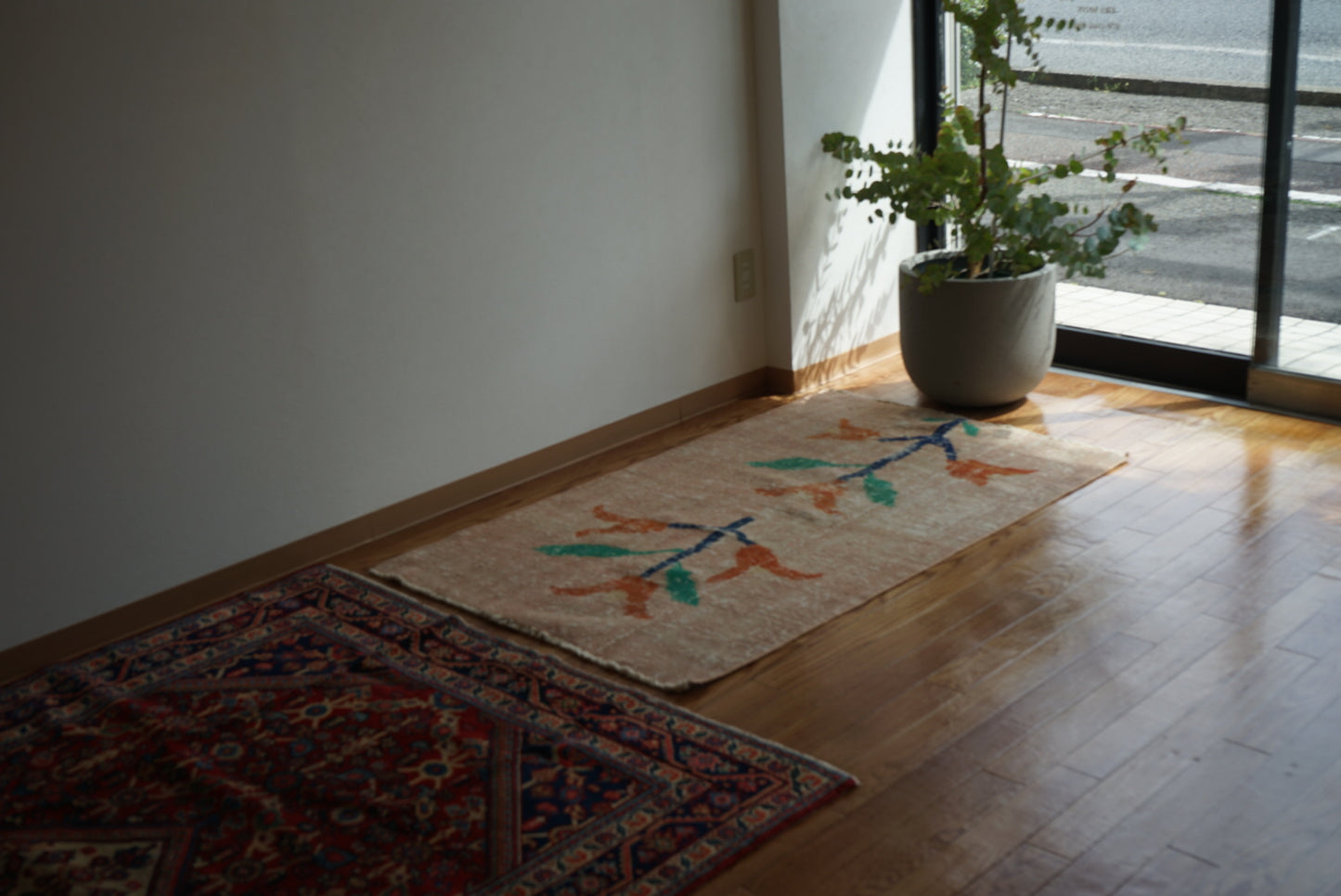 Türkiye Old Oushak Flower 1970年代 137 × 86 cm No.TR25372