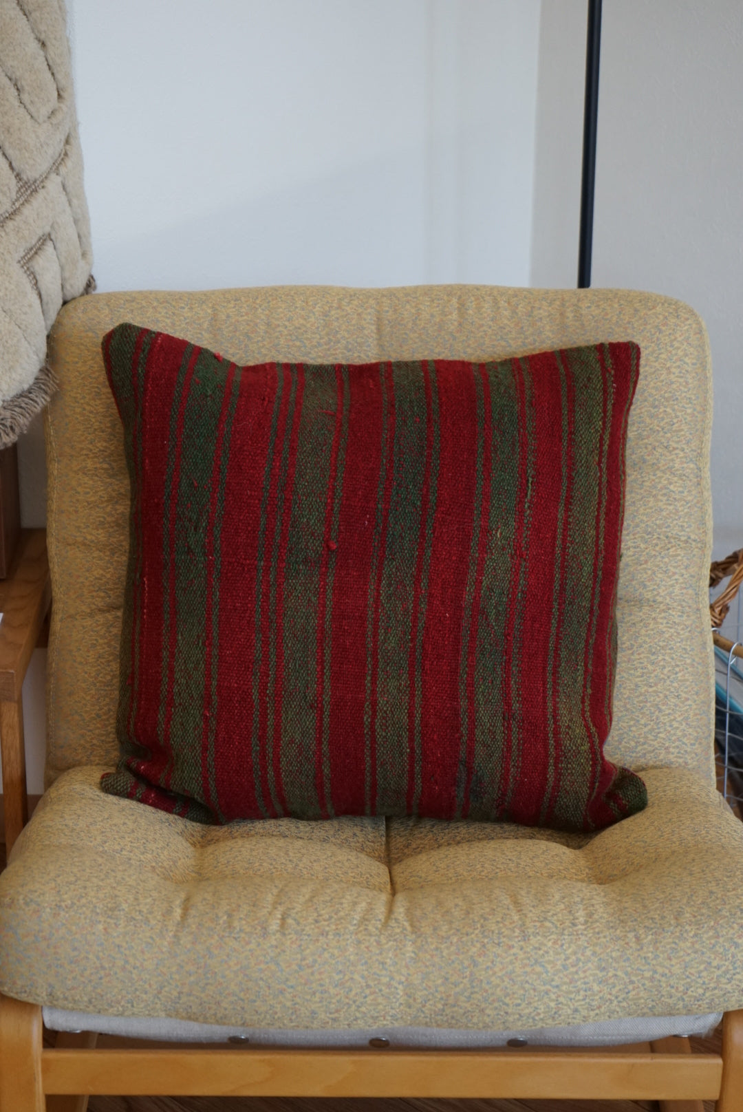Türkiye Old Kilim Cushion Cover Green , Red Stripe Design 50 × 50 cm No.TR25556 / 送料無料・羊毛手織りキリム